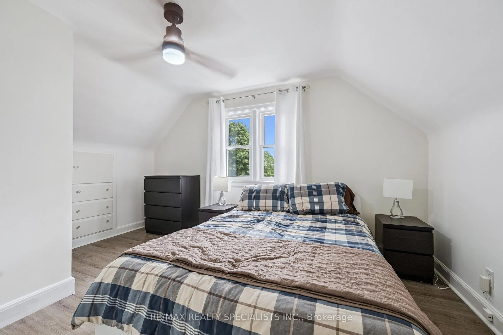 Photo 16 of 33 Hamel Avenue, Kitchener — HOMEH