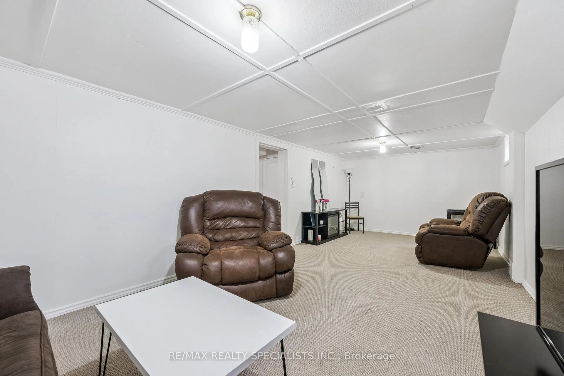 Photo 23 of 33 Hamel Avenue, Kitchener — HOMEH