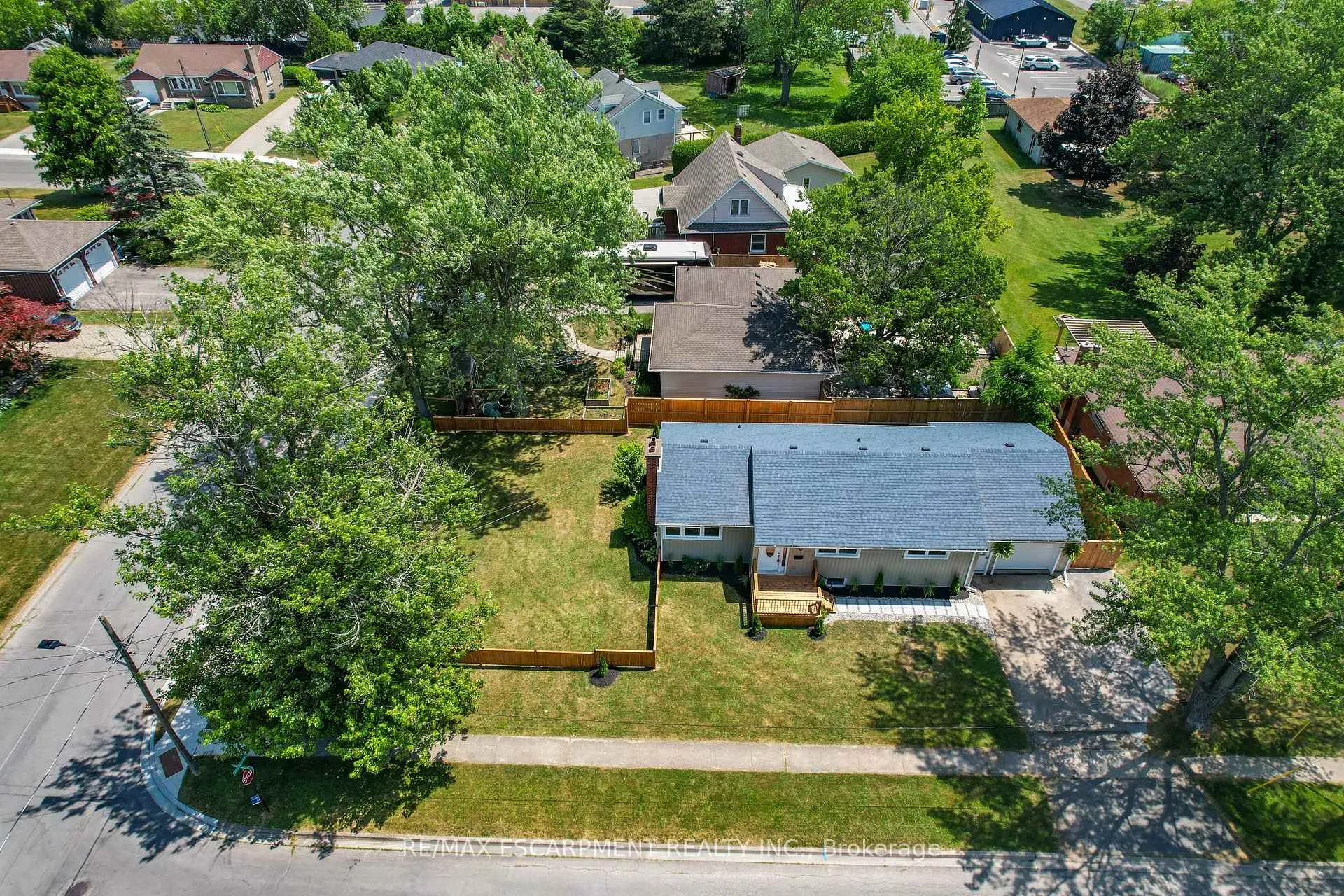 Photo 34 of 52 Valencourt Drive, Welland, N. Welland — HOMEH