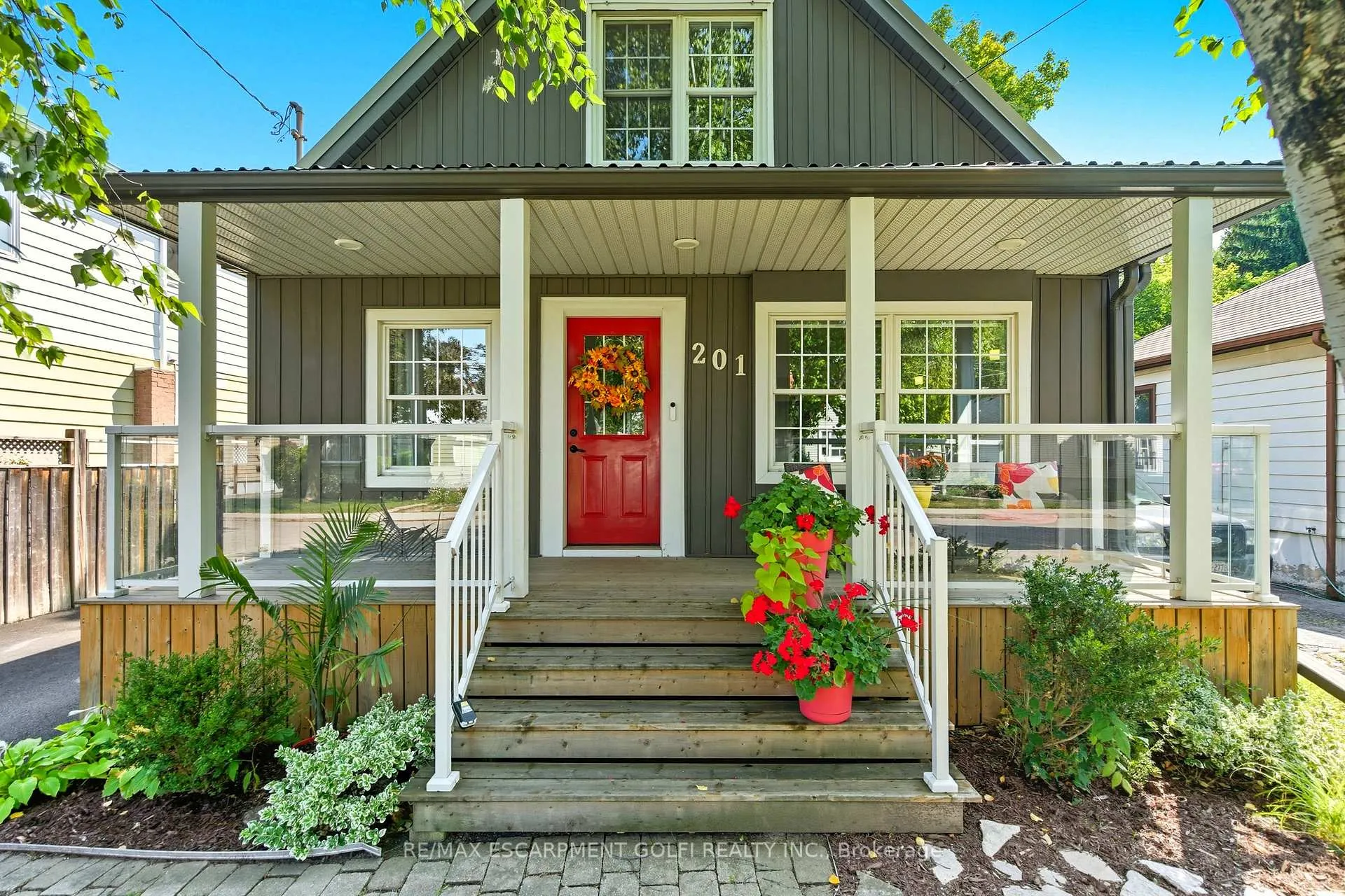 Photo 2 of 201 East 28th Street, Hamilton, Eastmount — HOMEH