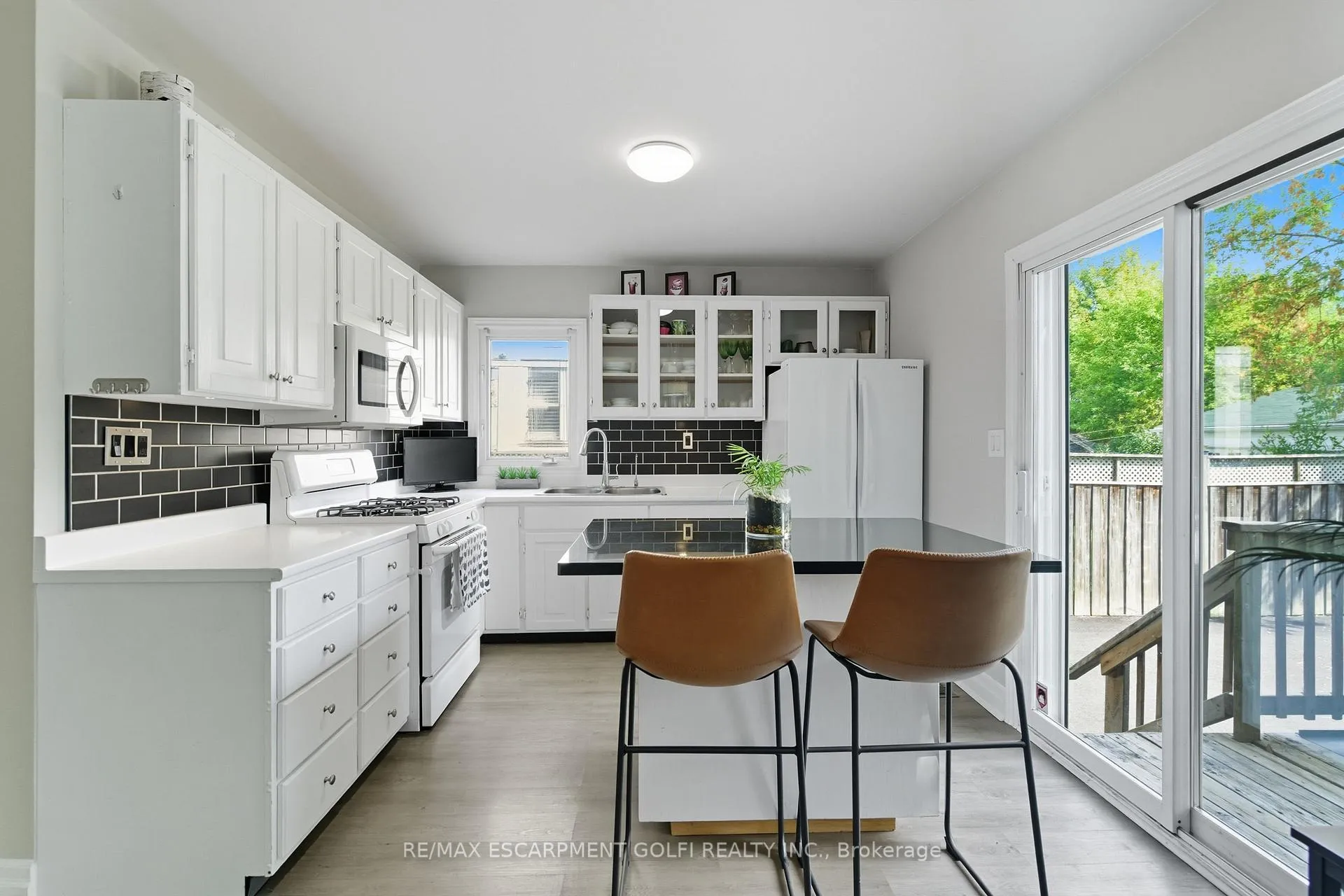 Photo 7 of 201 East 28th Street, Hamilton, Eastmount — HOMEH