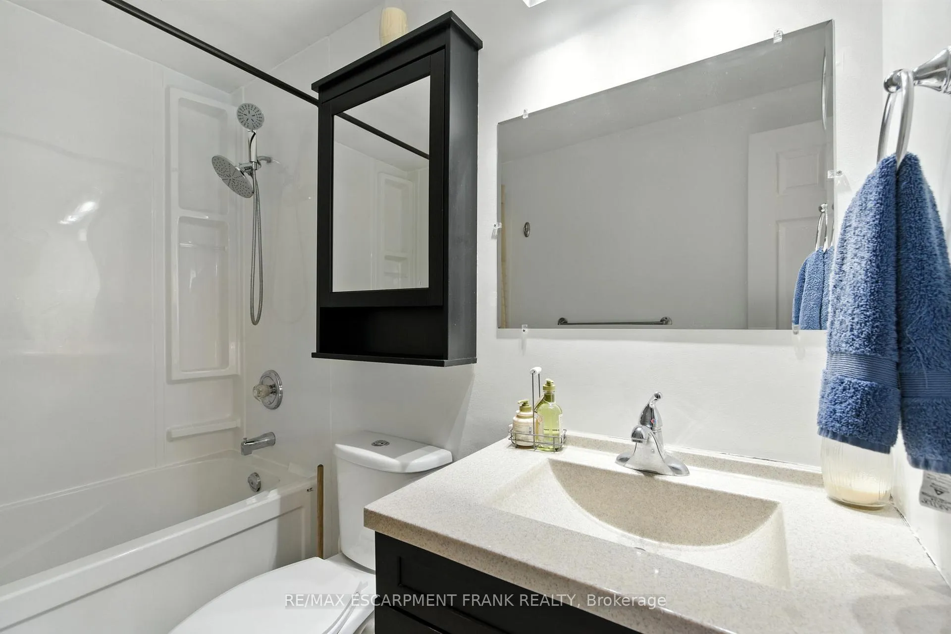 Photo 25 of 387 Franklin Road, Hamilton, Burkholme — HOMEH