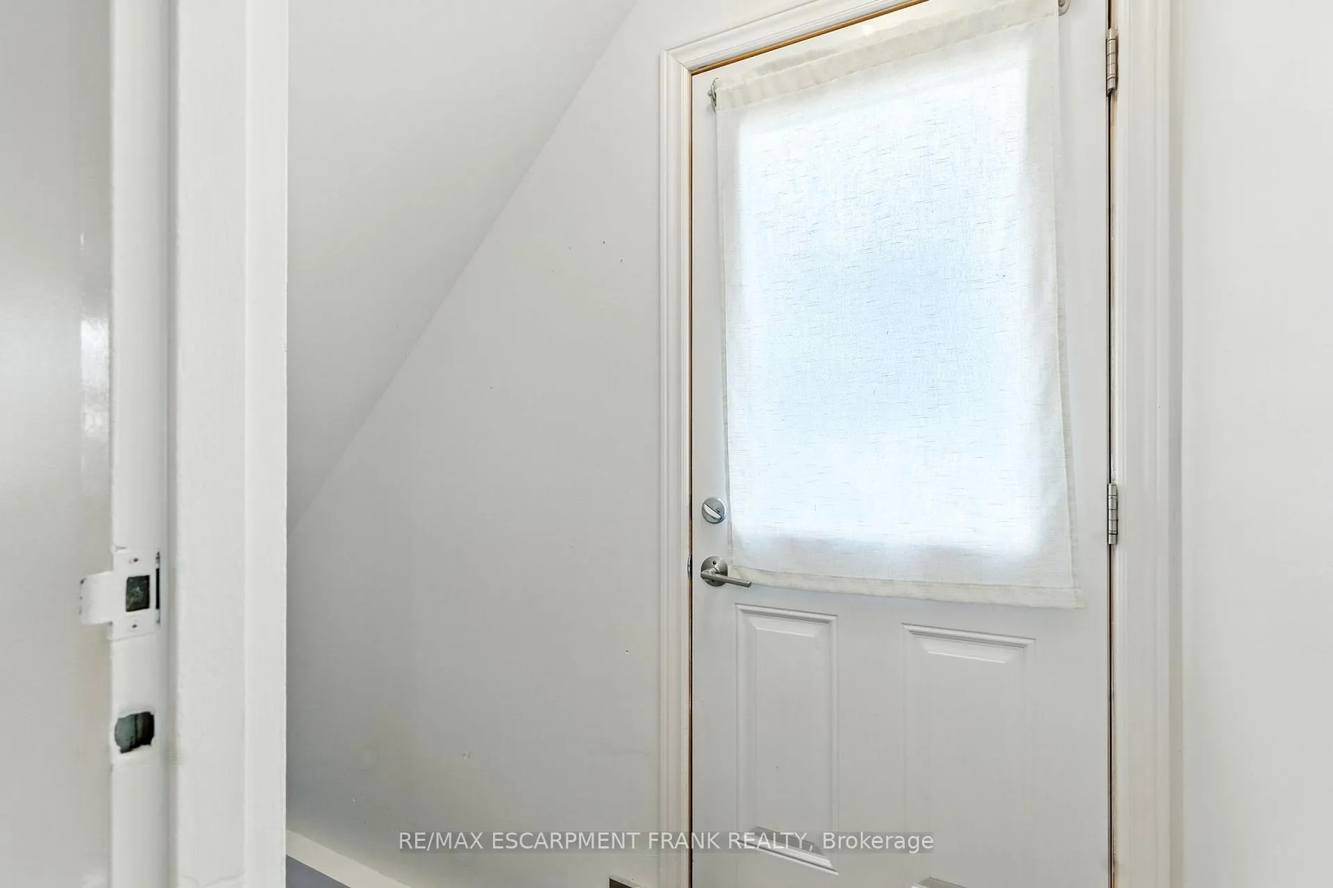 Photo 30 of 387 Franklin Road, Hamilton, Burkholme — HOMEH