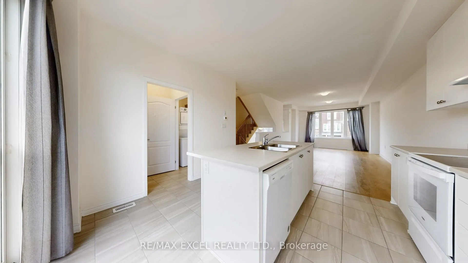 Photo 15 of 84 Sandhill Crane Drive, Wasaga Beach — HOMEH