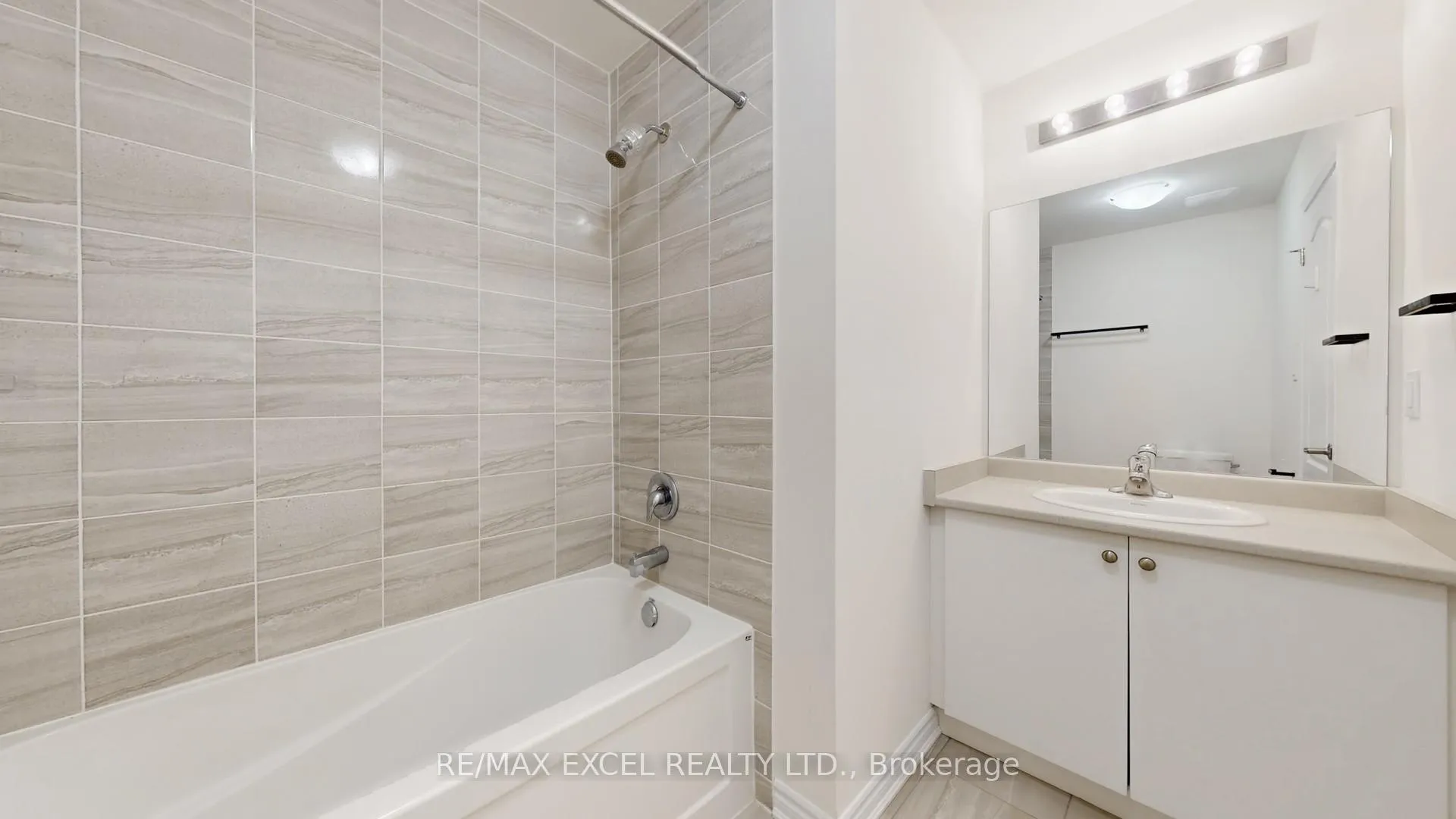 Photo 27 of 84 Sandhill Crane Drive, Wasaga Beach — HOMEH