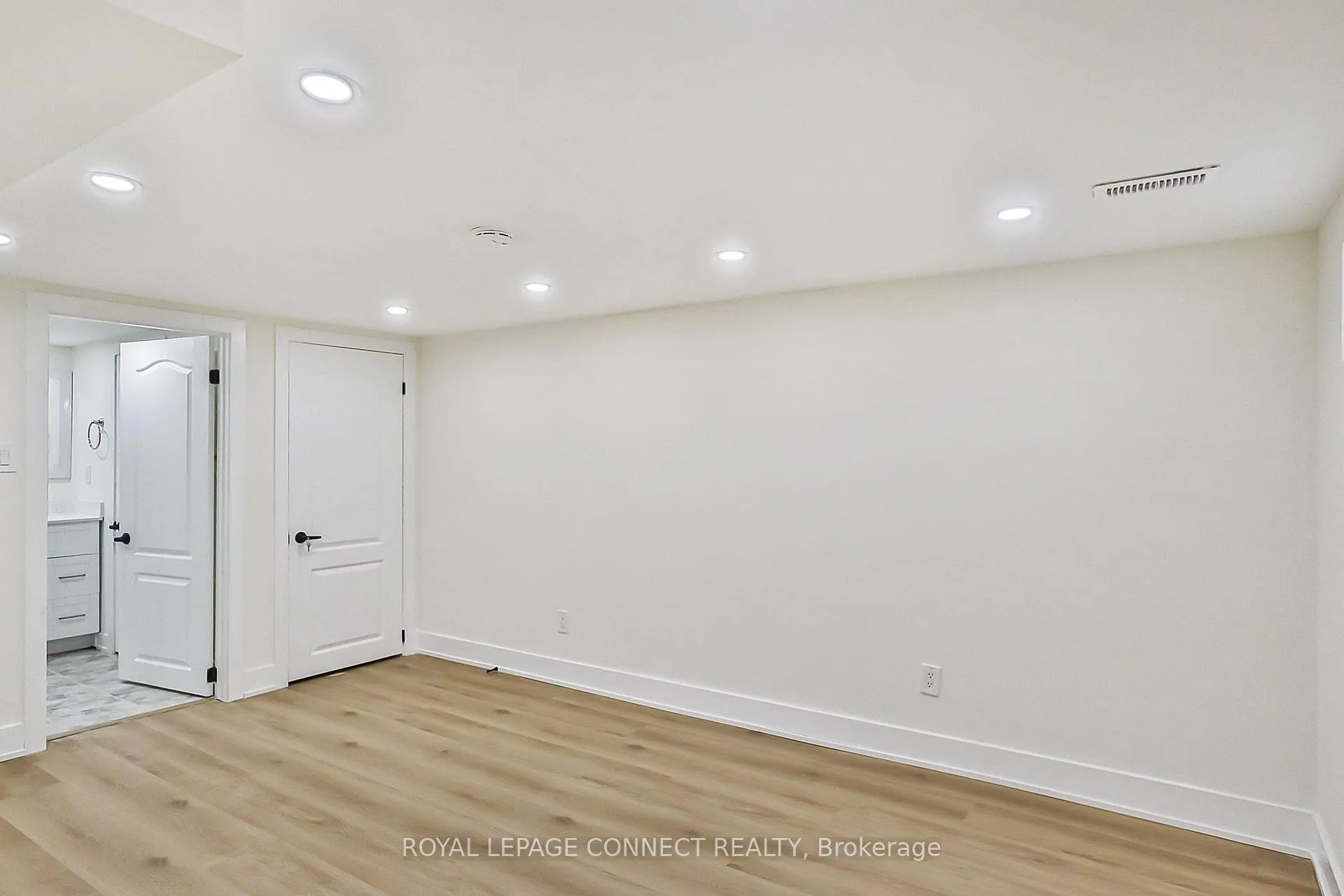 Photo 10 of 761 Guelph Street, Kitchener — HOMEH