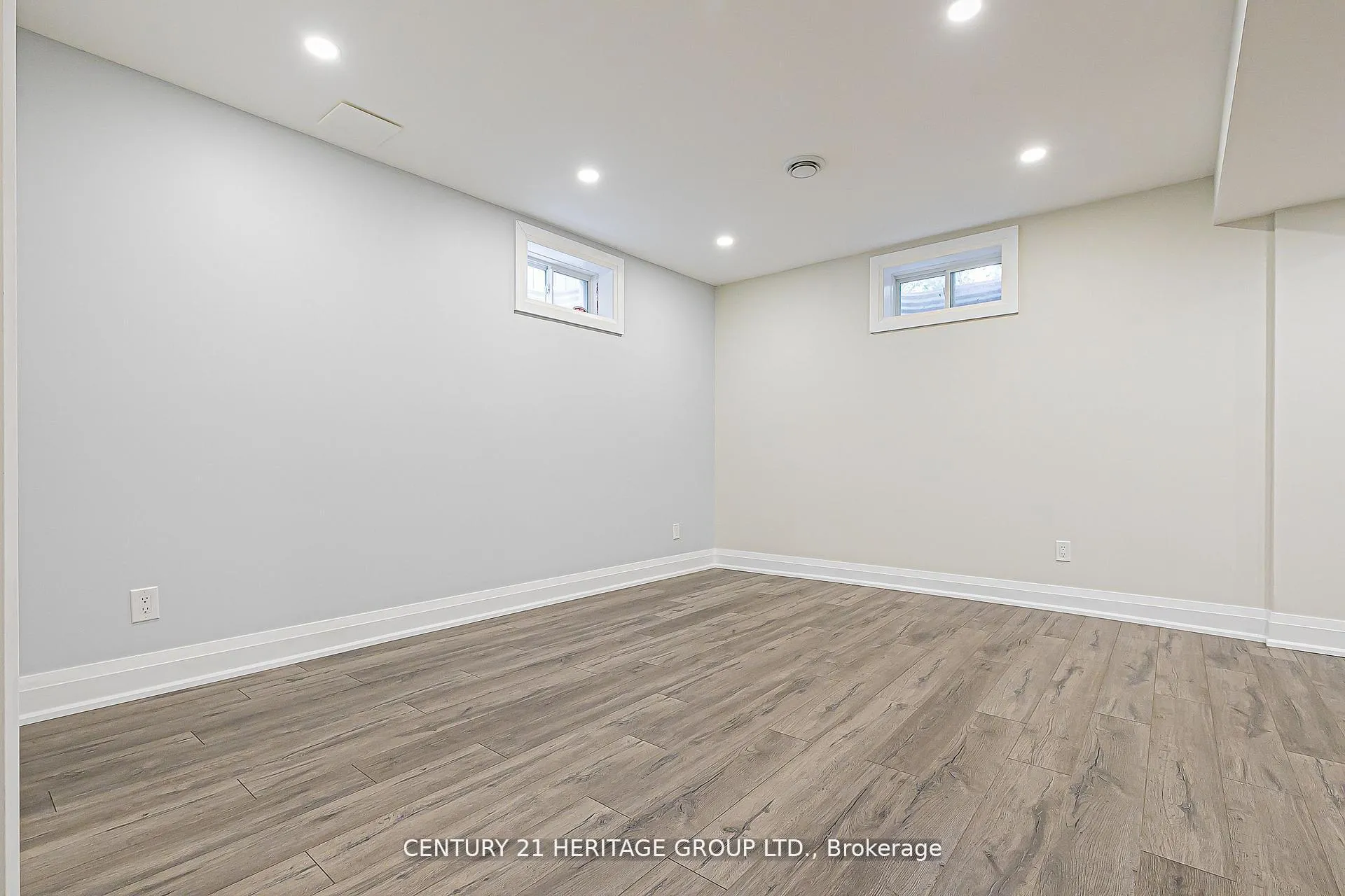 Photo 30 of 2 Roy Harper Avenue, Aurora, Rural Aurora — HOMEH