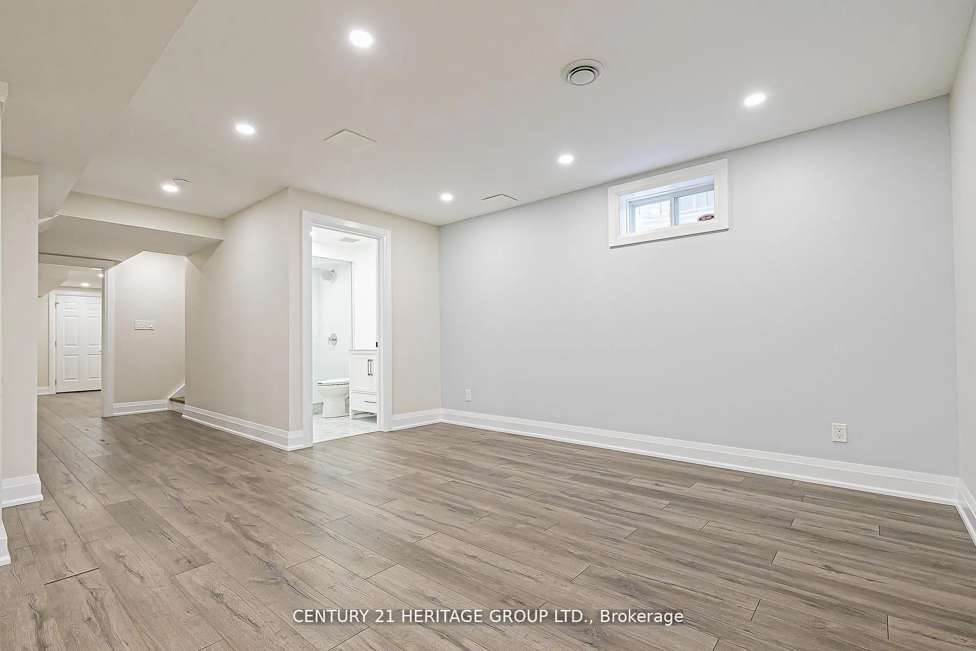 Photo 31 of 2 Roy Harper Avenue, Aurora, Rural Aurora — HOMEH