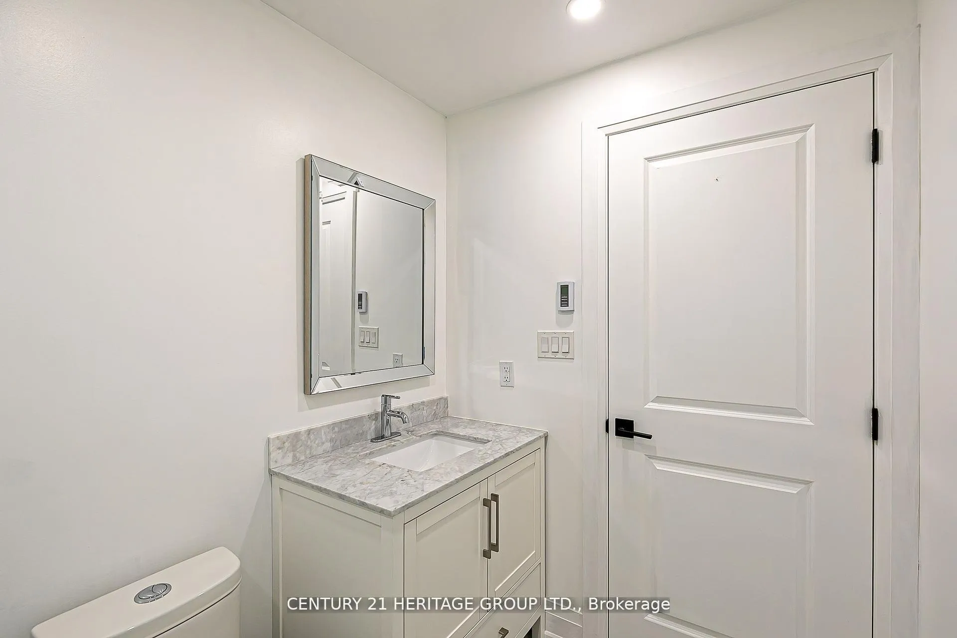 Photo 41 of 2 Roy Harper Avenue, Aurora, Rural Aurora — HOMEH