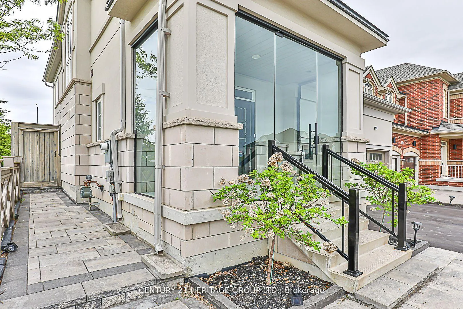Photo 44 of 2 Roy Harper Avenue, Aurora, Rural Aurora — HOMEH