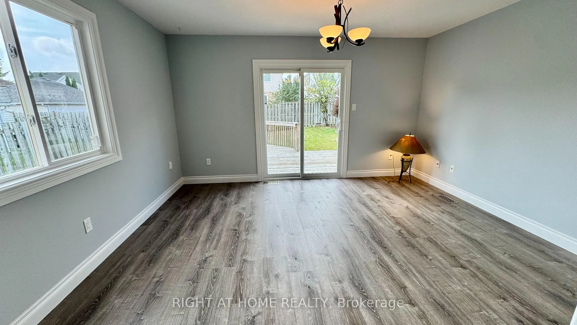 Photo 13 of 19 Windflower Drive, Kitchener — HOMEH