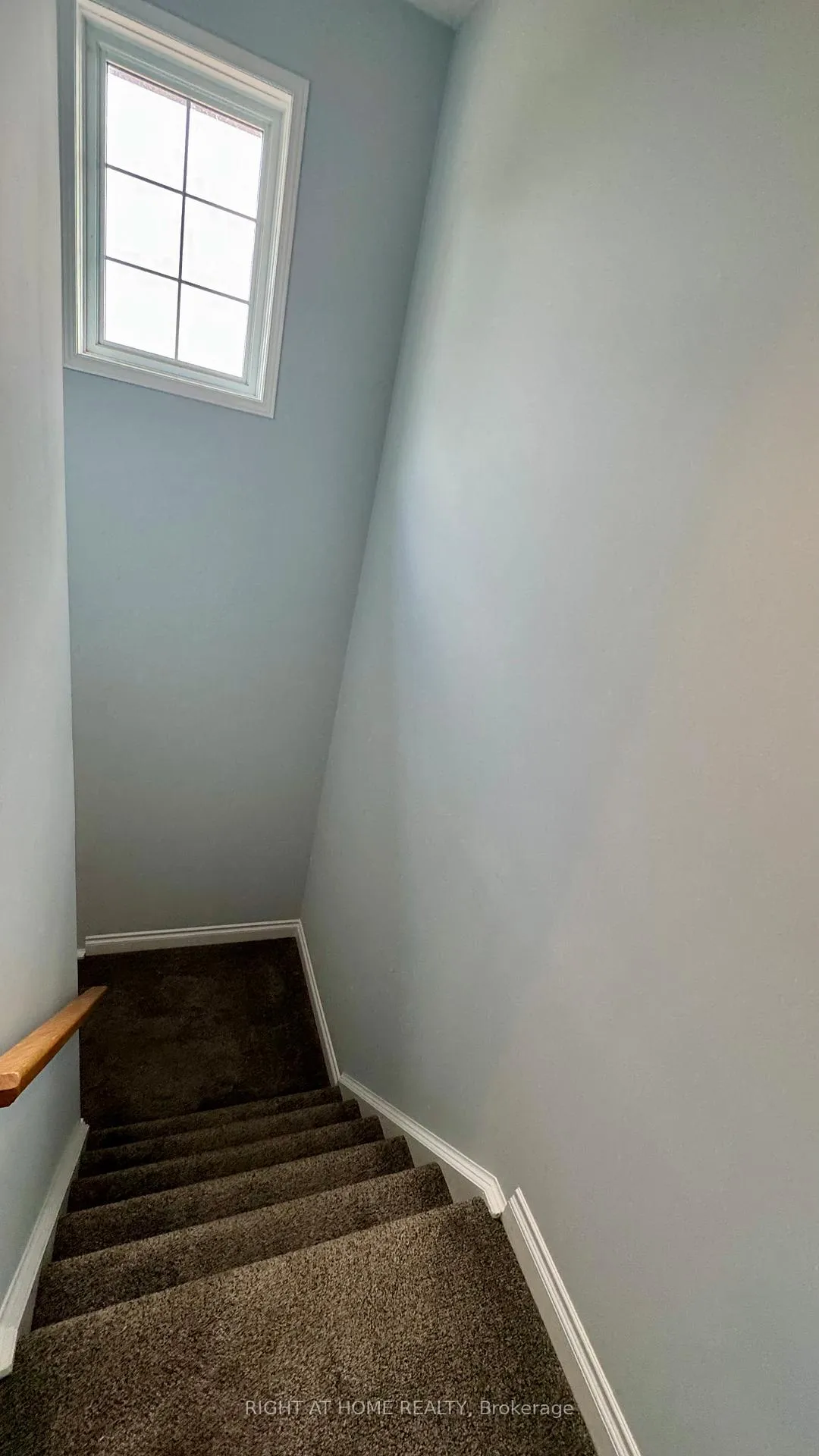 Photo 16 of 19 Windflower Drive, Kitchener — HOMEH