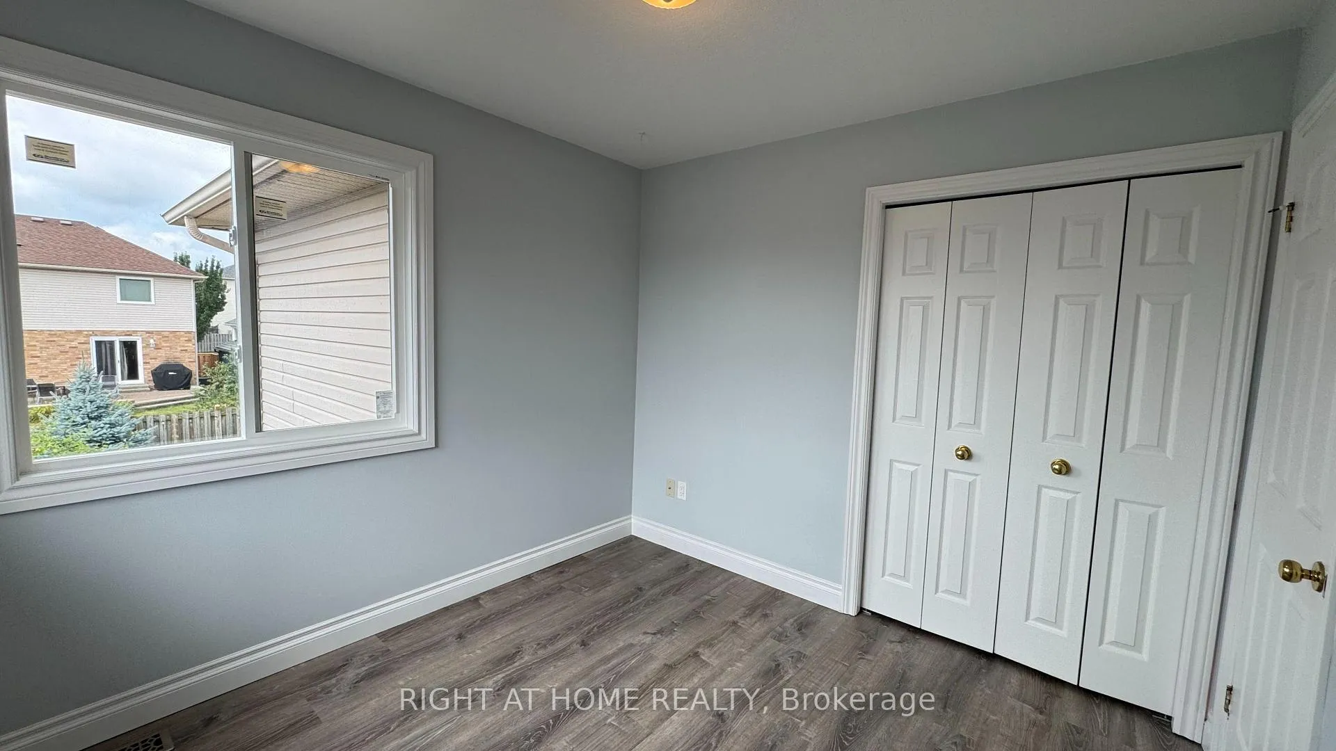 Photo 21 of 19 Windflower Drive, Kitchener — HOMEH
