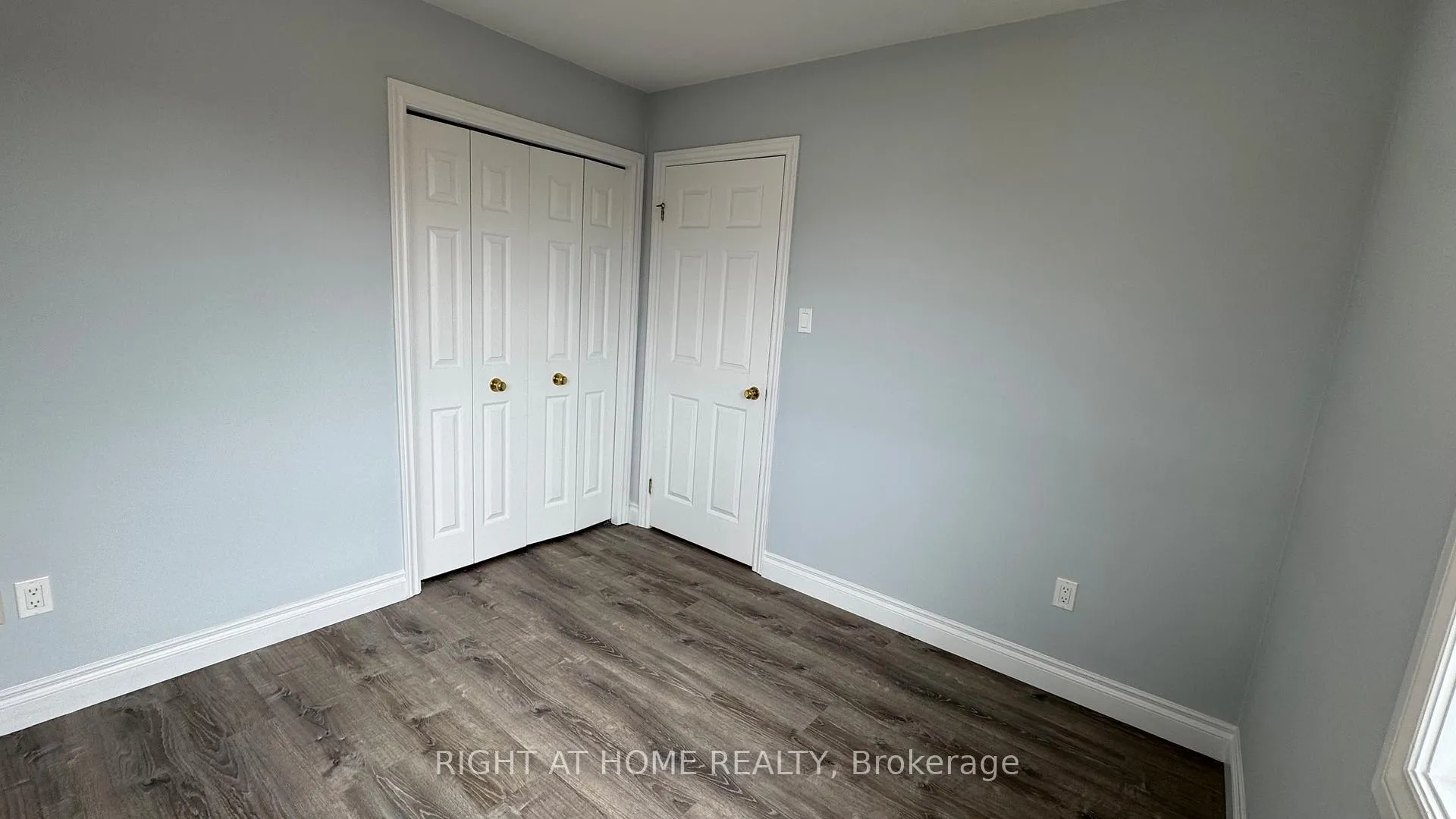 Photo 22 of 19 Windflower Drive, Kitchener — HOMEH