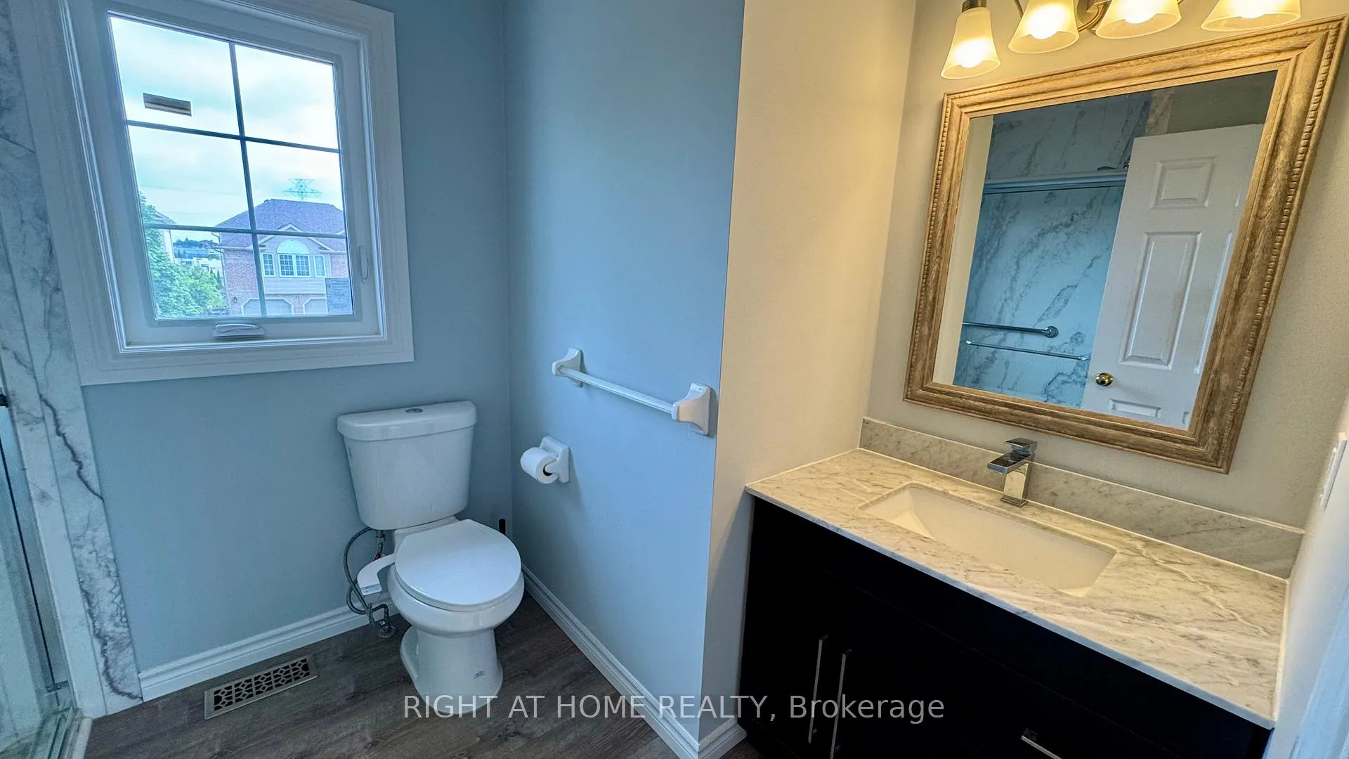 Photo 31 of 19 Windflower Drive, Kitchener — HOMEH