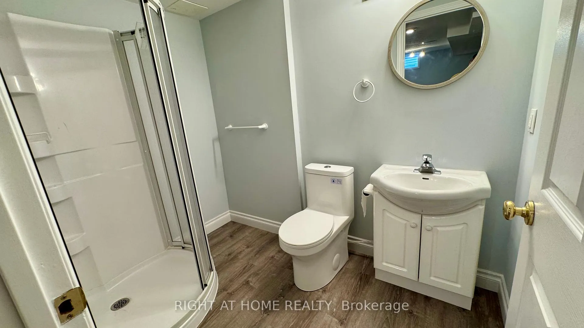 Photo 38 of 19 Windflower Drive, Kitchener — HOMEH