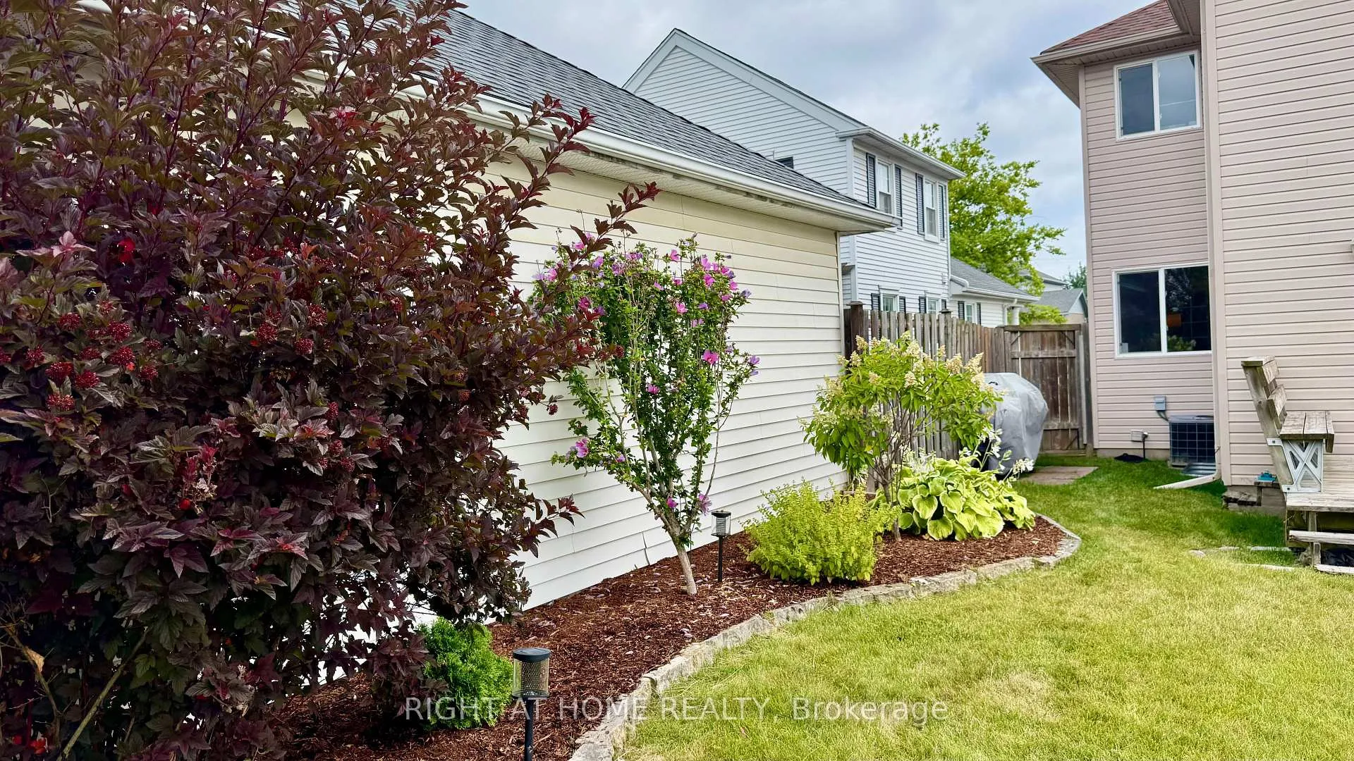 Photo 47 of 19 Windflower Drive, Kitchener — HOMEH