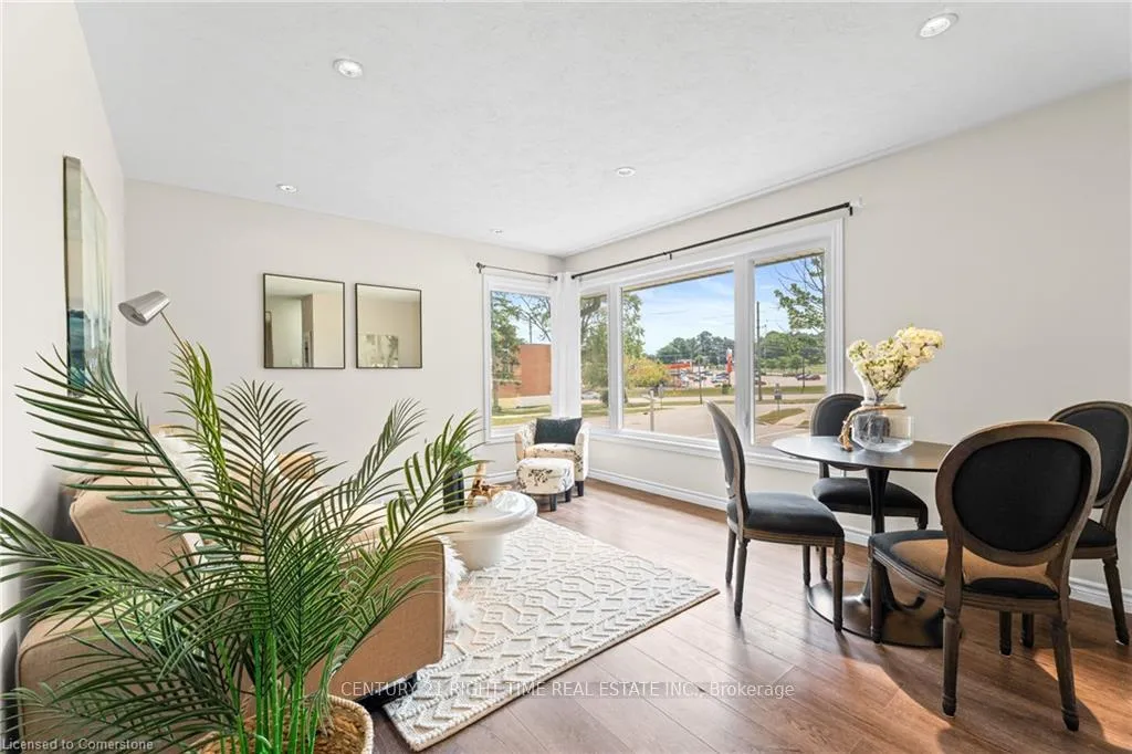 Photo 9 of 280 Dale Crescent, Waterloo — HOMEH