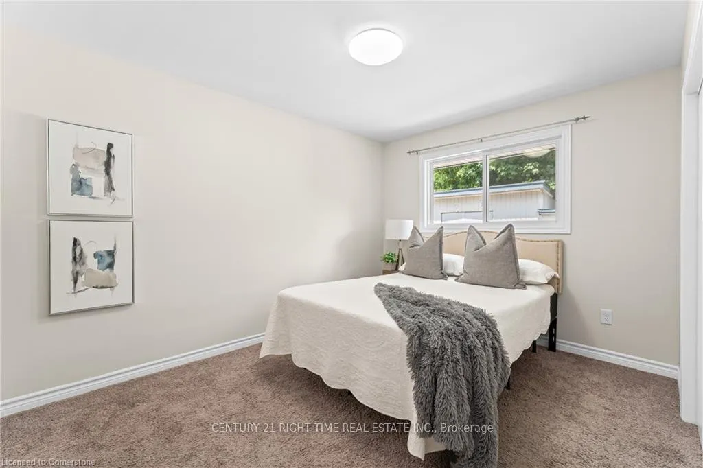 Photo 15 of 280 Dale Crescent, Waterloo — HOMEH
