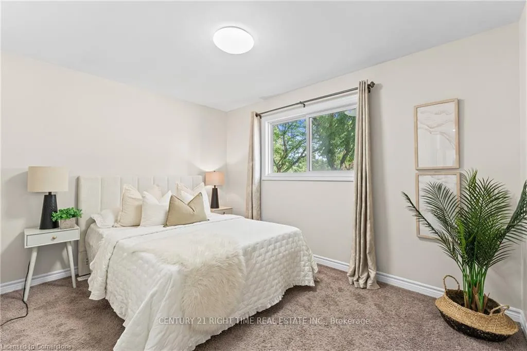 Photo 17 of 280 Dale Crescent, Waterloo — HOMEH