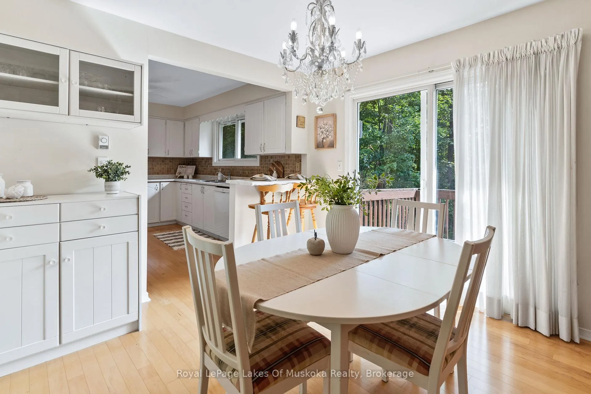 Photo 10 of 37 Church Street, Bracebridge, Monck (Bracebridge) — HOMEH