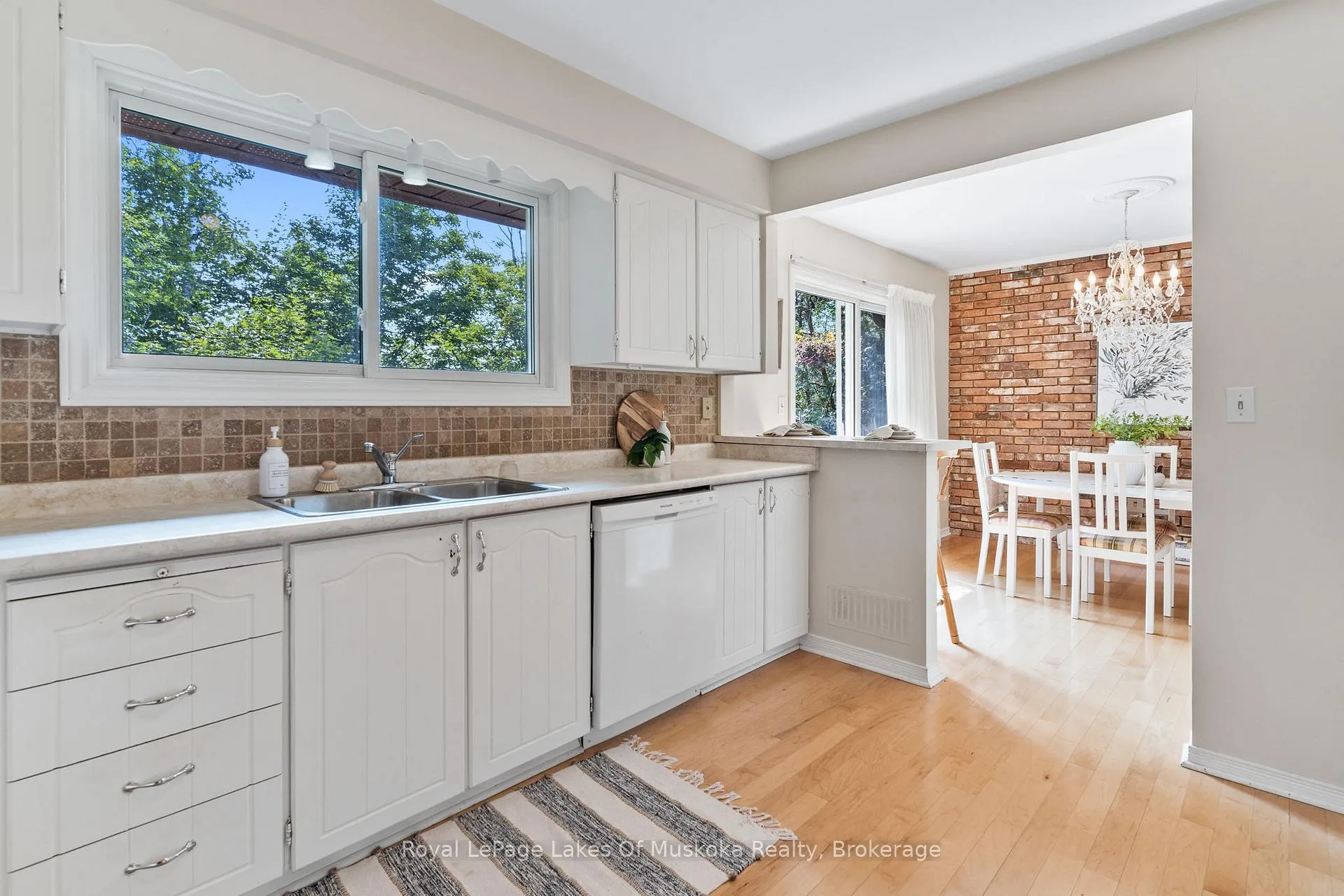 Photo 12 of 37 Church Street, Bracebridge, Monck (Bracebridge) — HOMEH