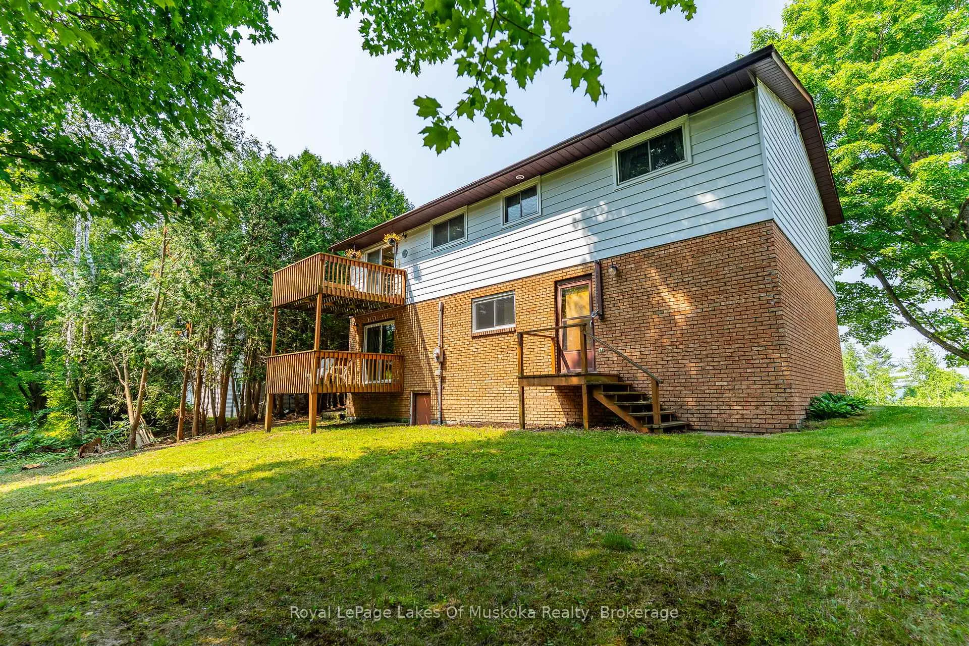 Photo 35 of 37 Church Street, Bracebridge, Monck (Bracebridge) — HOMEH