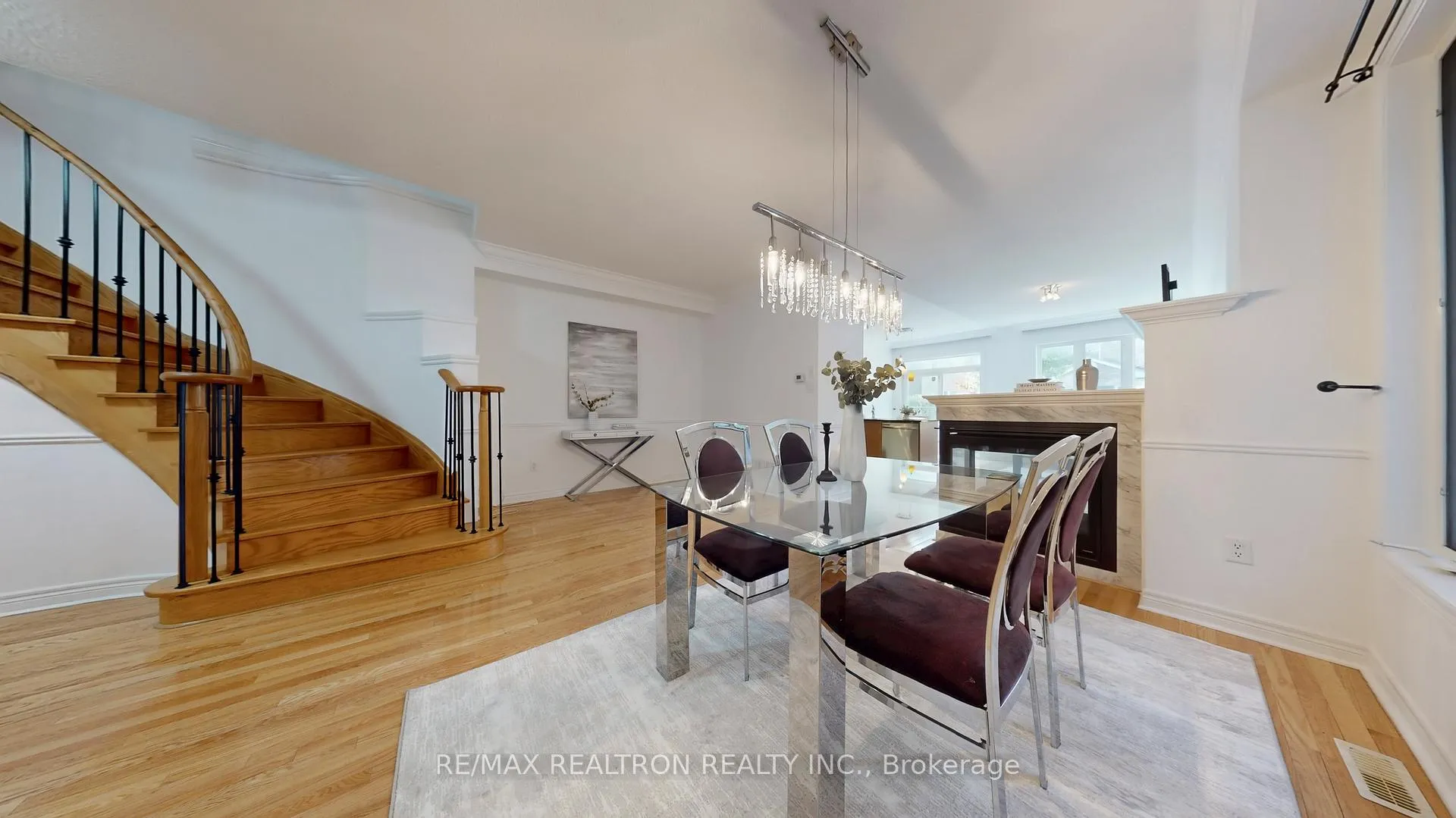 Photo 9 of 82 Sir Sanford Fleming Way, Vaughan, Patterson — HOMEH