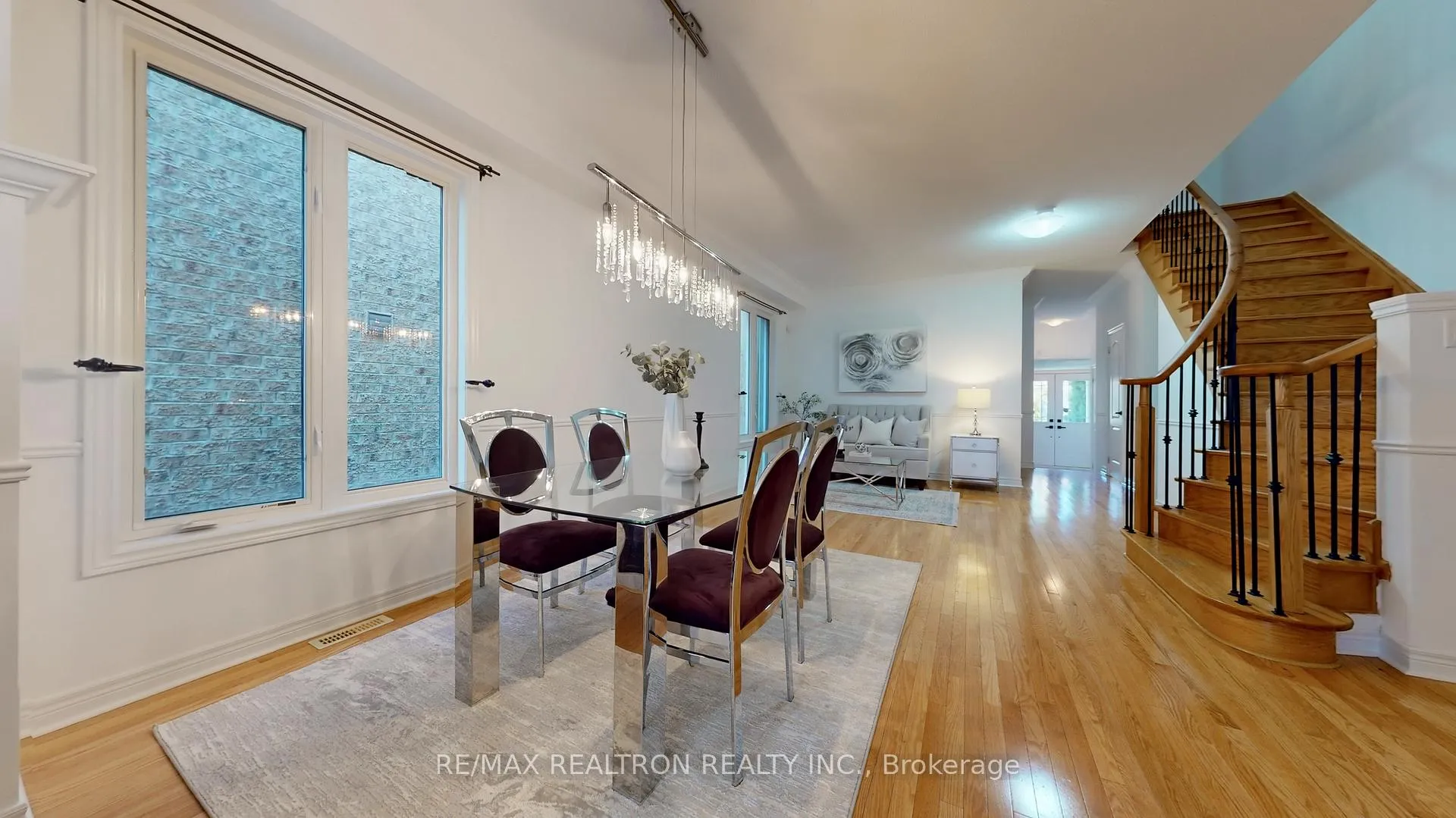 Photo 10 of 82 Sir Sanford Fleming Way, Vaughan, Patterson — HOMEH