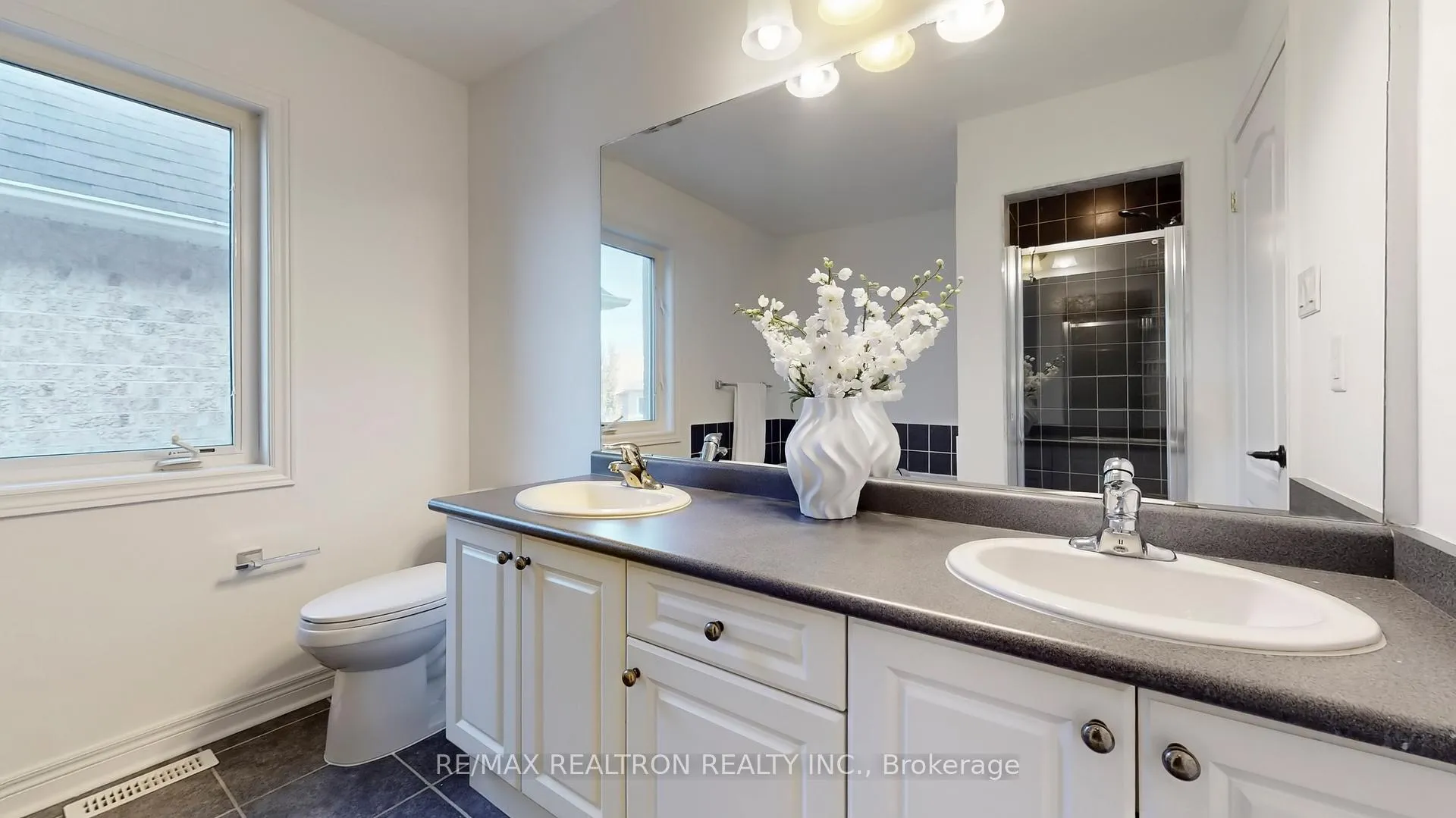 Photo 25 of 82 Sir Sanford Fleming Way, Vaughan, Patterson — HOMEH