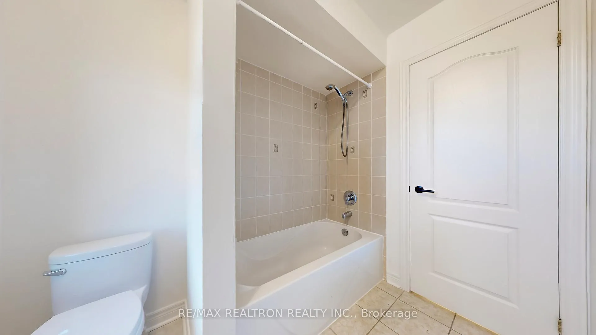 Photo 34 of 82 Sir Sanford Fleming Way, Vaughan, Patterson — HOMEH