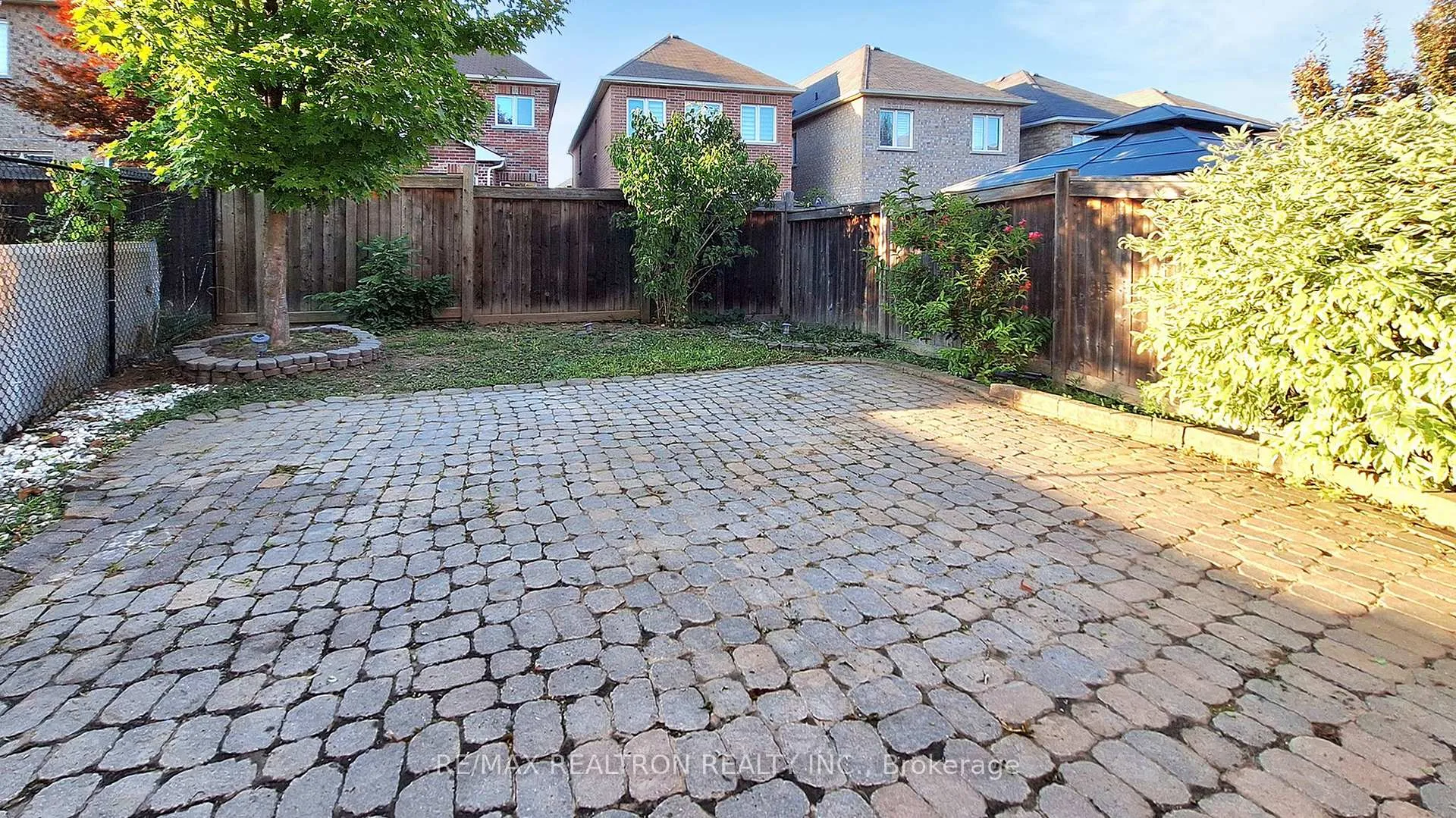 Photo 49 of 82 Sir Sanford Fleming Way, Vaughan, Patterson — HOMEH