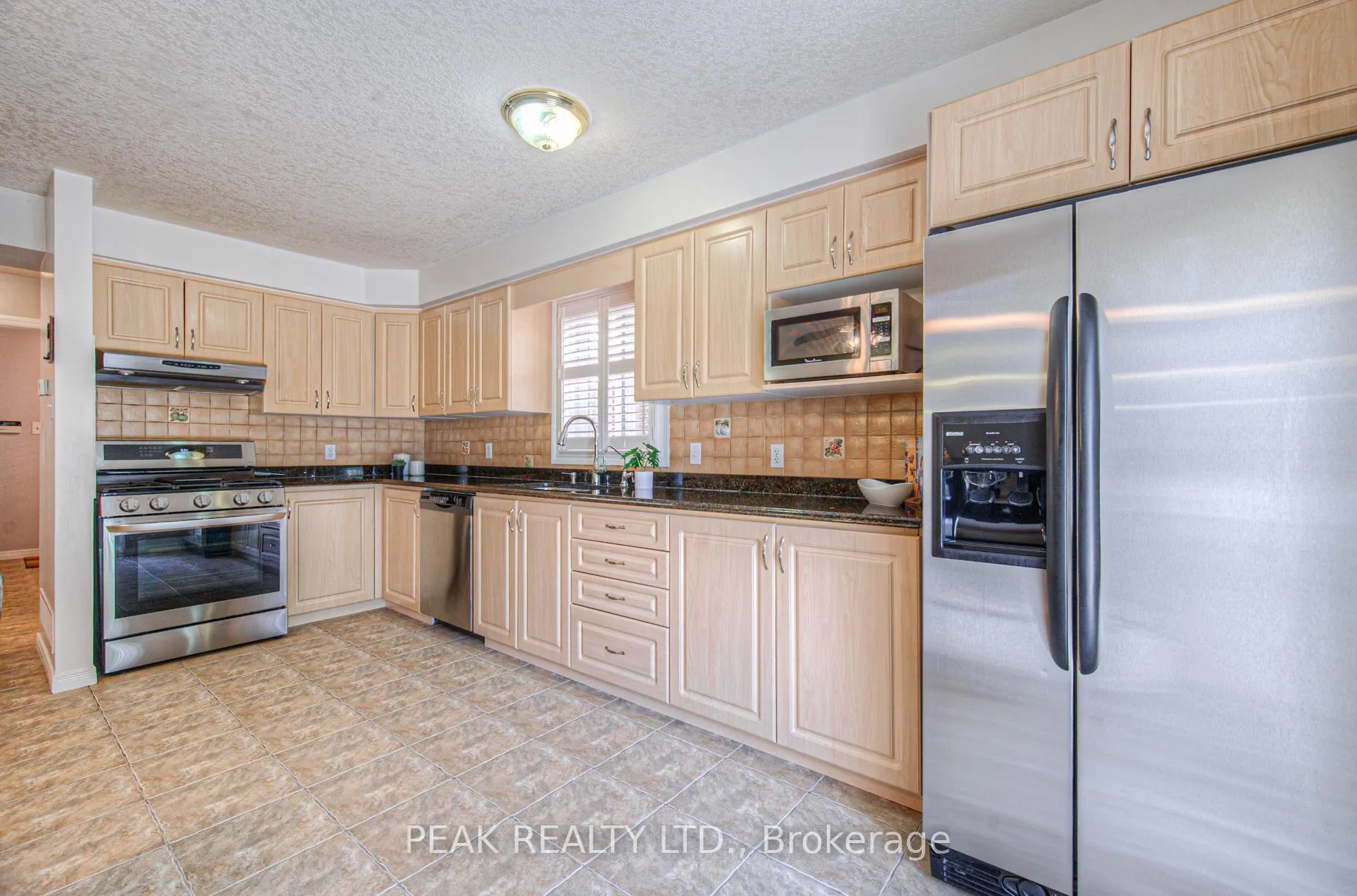 Photo 12 of 48 Lena Crescent, Cambridge — HOMEH