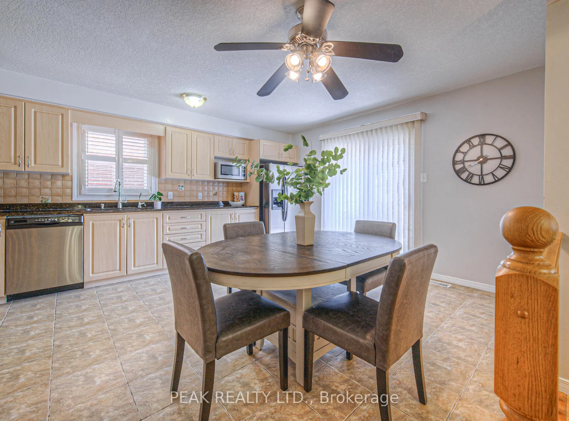 Photo 21 of 48 Lena Crescent, Cambridge — HOMEH