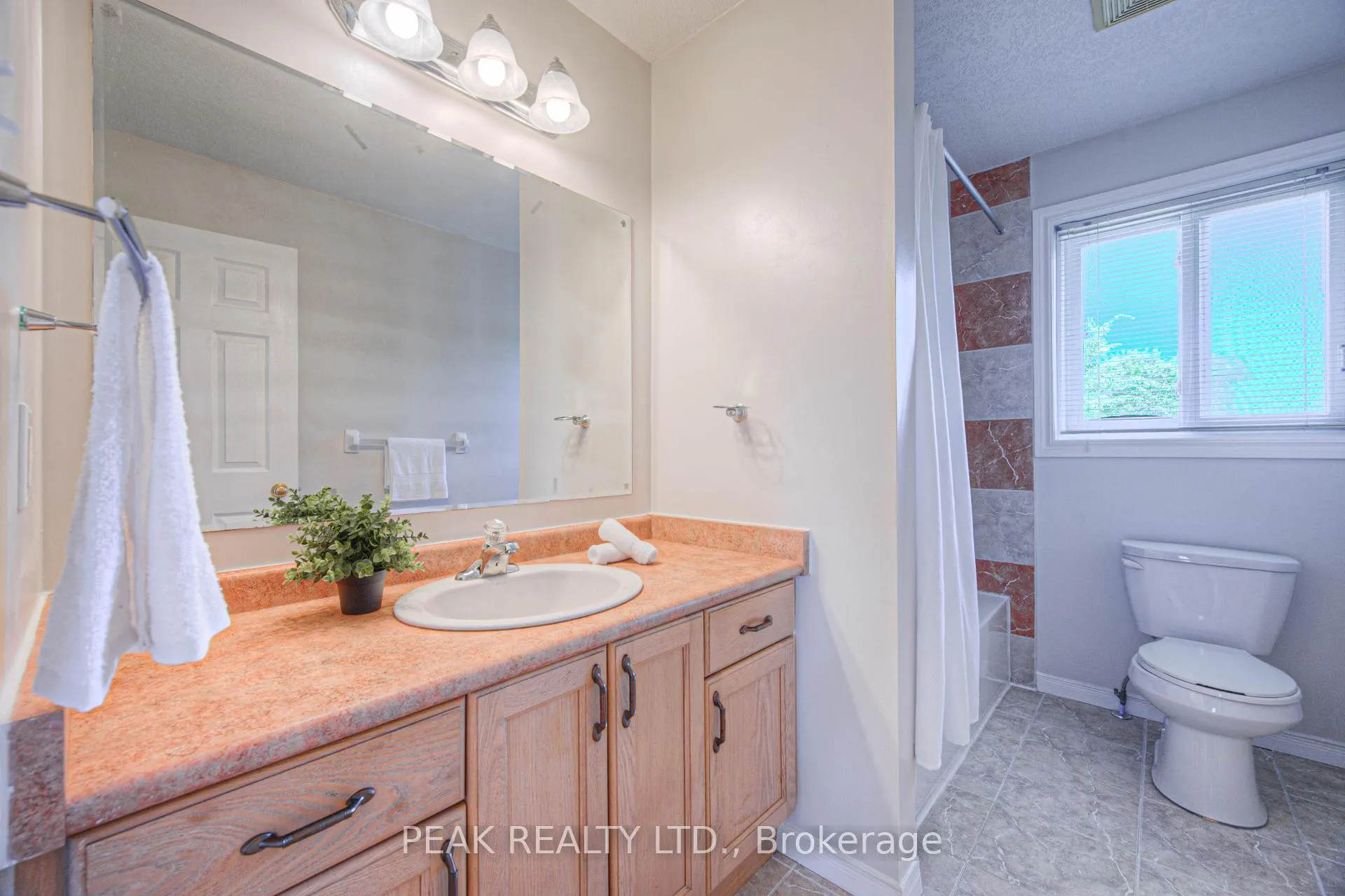 Photo 30 of 48 Lena Crescent, Cambridge — HOMEH