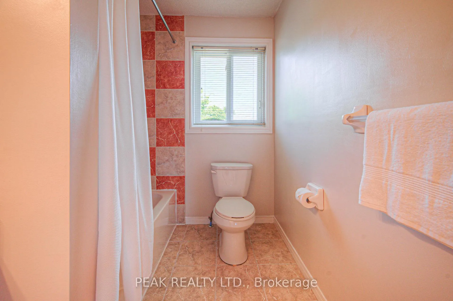 Photo 31 of 48 Lena Crescent, Cambridge — HOMEH