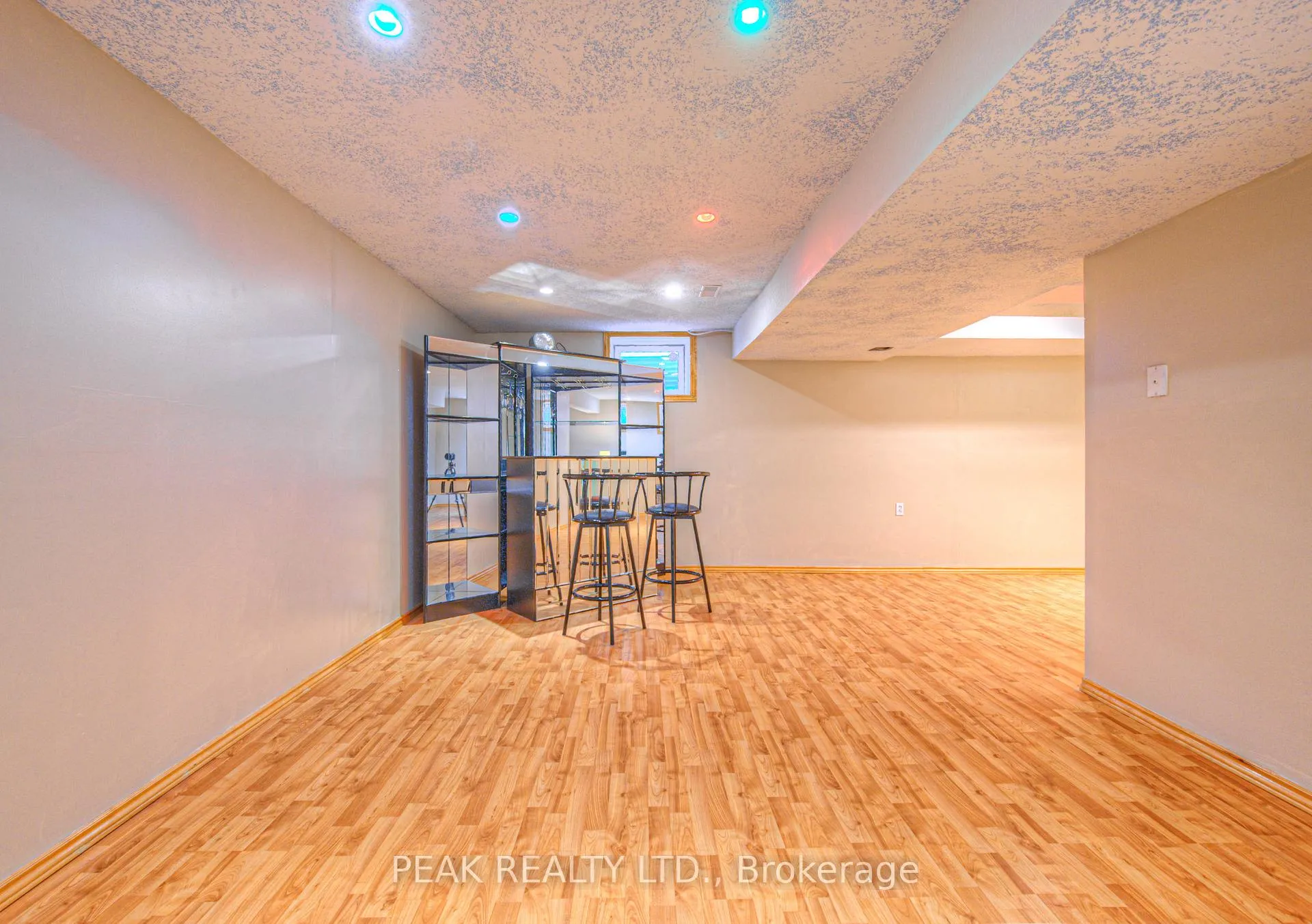 Photo 34 of 48 Lena Crescent, Cambridge — HOMEH