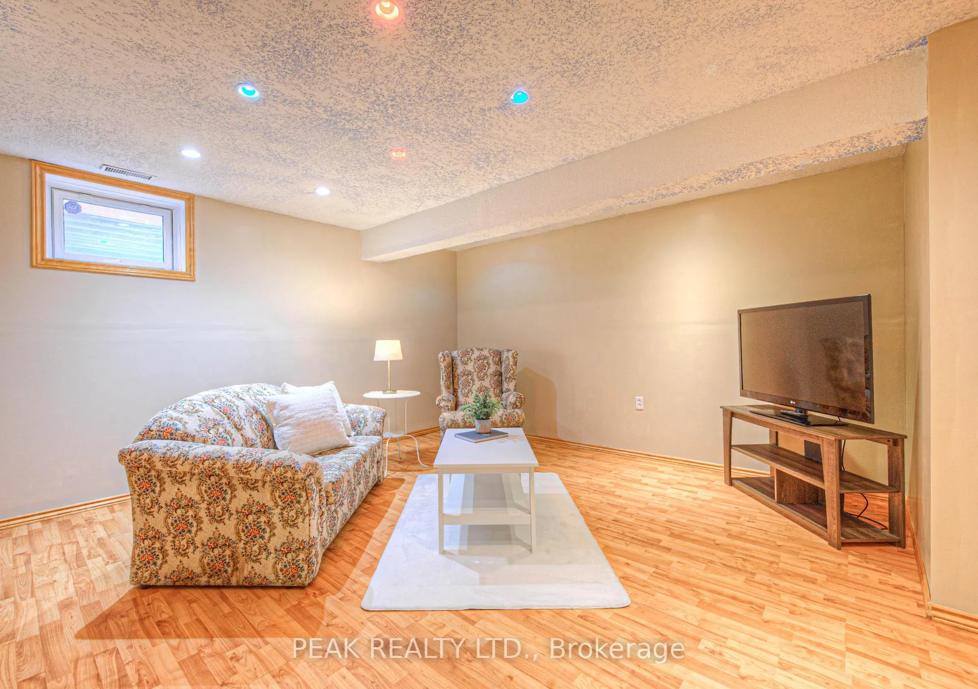 Photo 36 of 48 Lena Crescent, Cambridge — HOMEH
