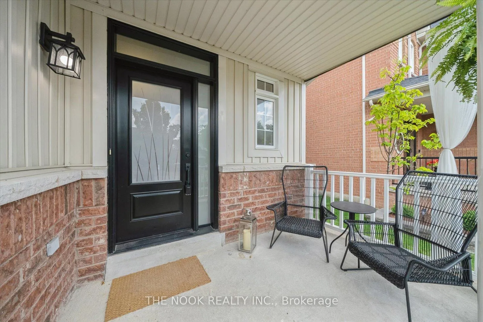 Photo 2 of 31 Queensplate Drive, Scugog, Port Perry — HOMEH