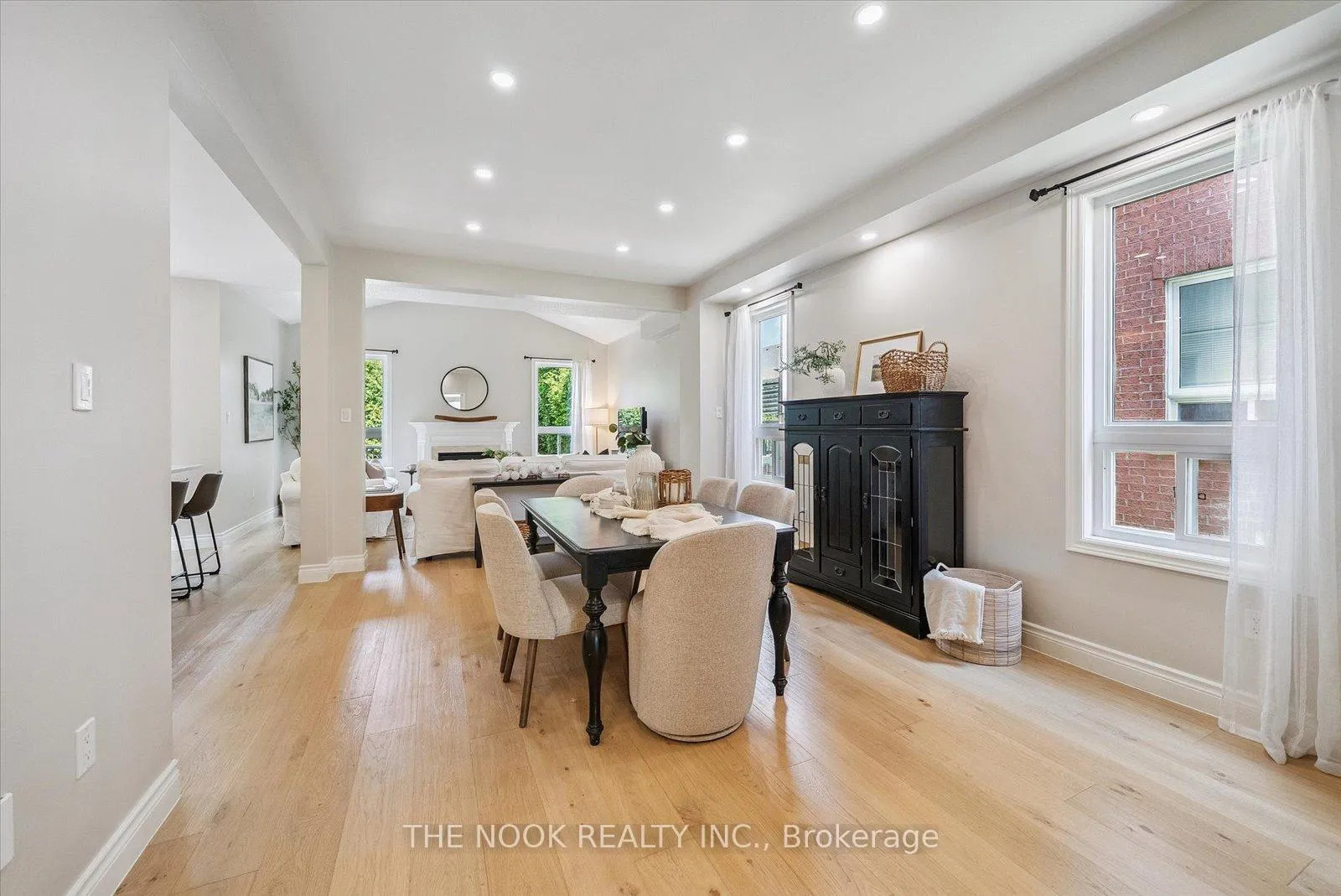 Photo 8 of 31 Queensplate Drive, Scugog, Port Perry — HOMEH
