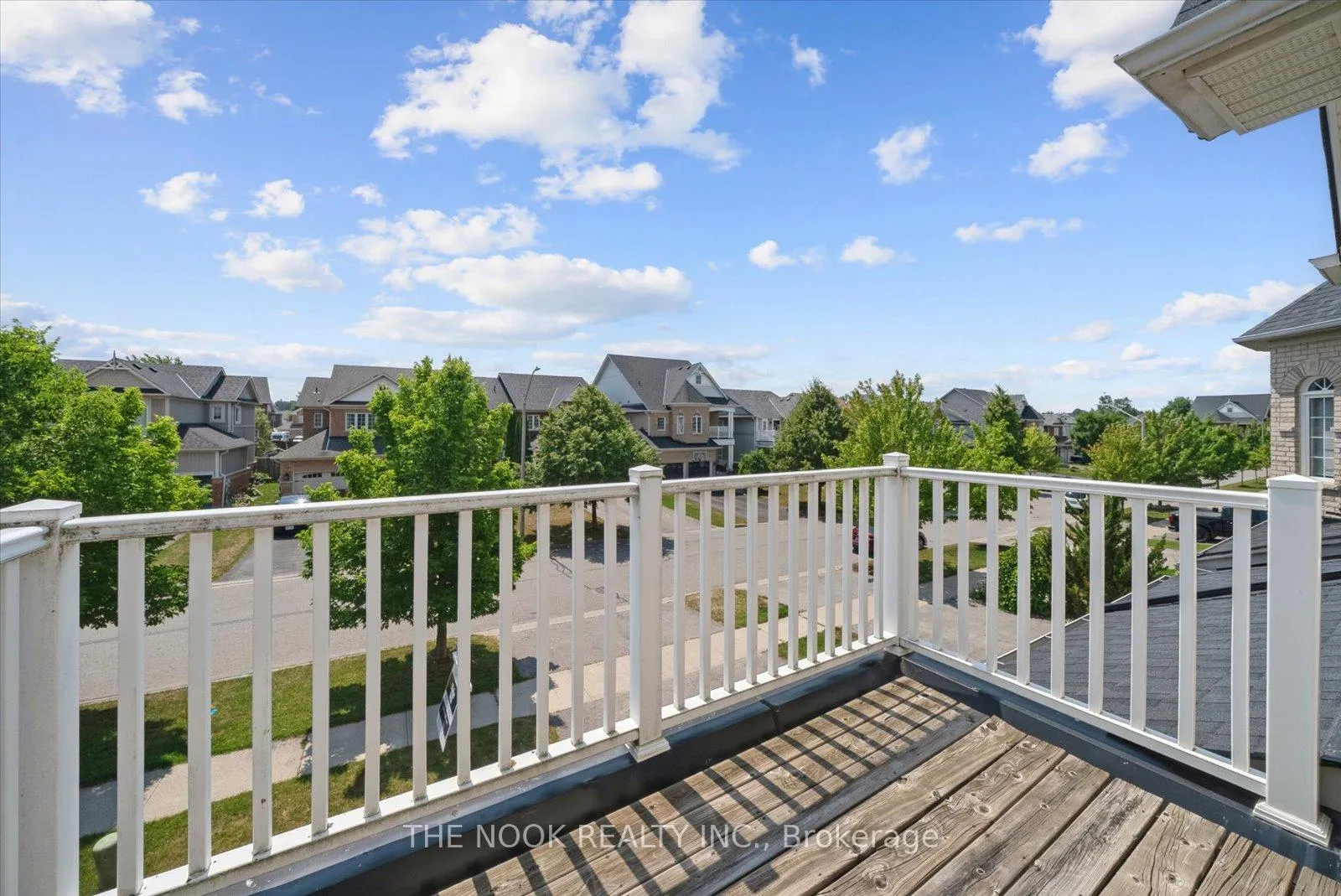 Photo 14 of 31 Queensplate Drive, Scugog, Port Perry — HOMEH