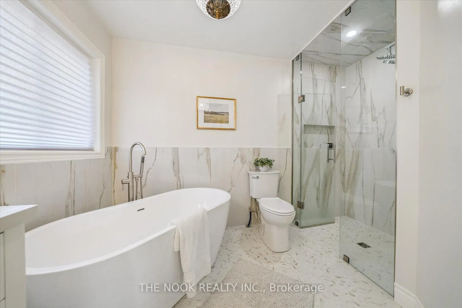 Photo 17 of 31 Queensplate Drive, Scugog, Port Perry — HOMEH