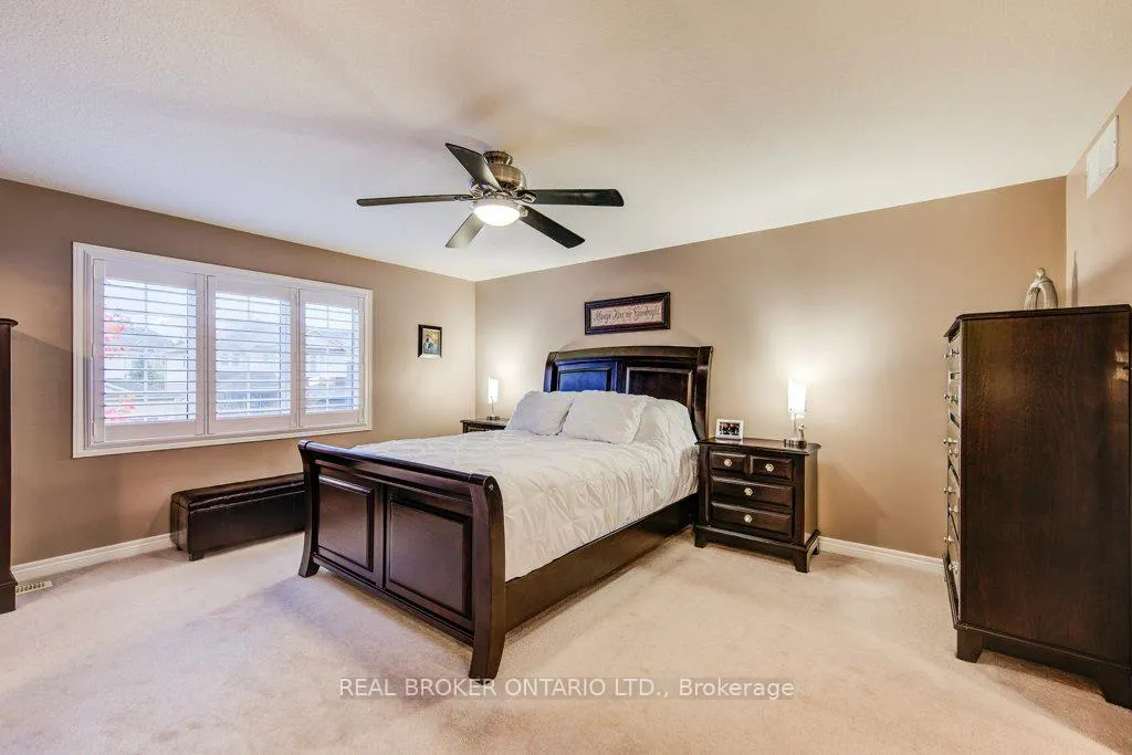 Photo 19 of 678 Interlaken Drive, Waterloo — HOMEH