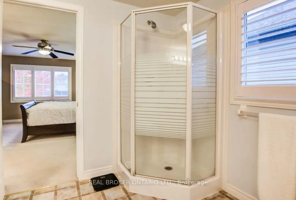 Photo 23 of 678 Interlaken Drive, Waterloo — HOMEH