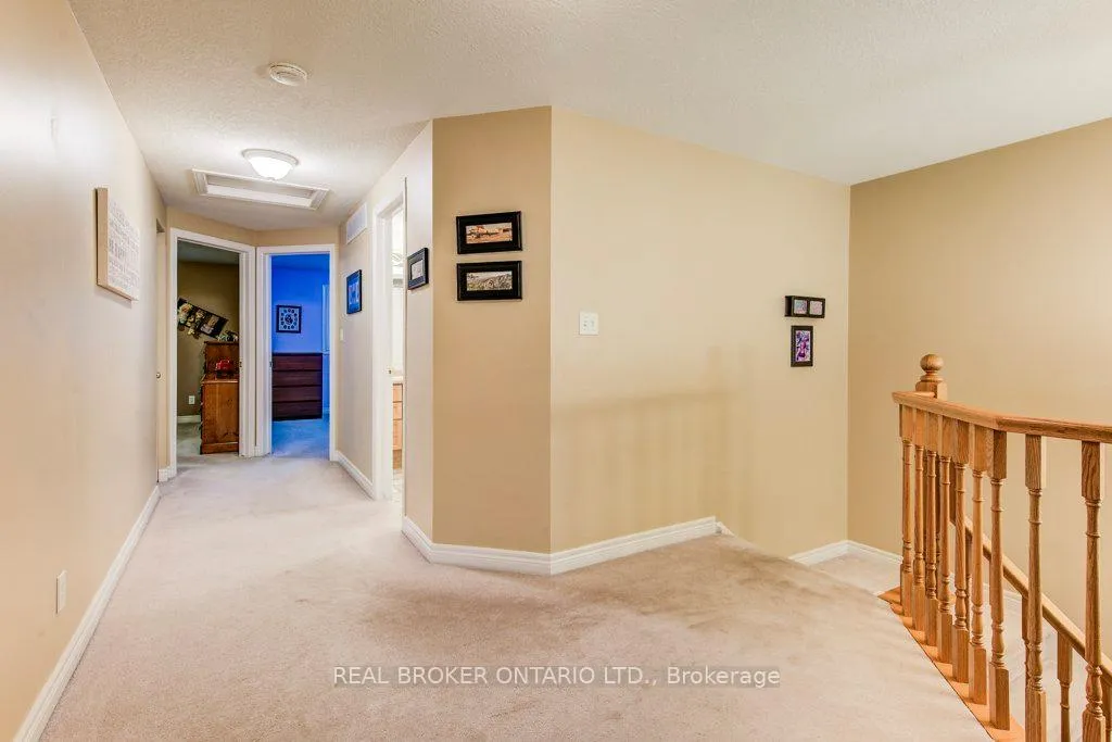 Photo 24 of 678 Interlaken Drive, Waterloo — HOMEH