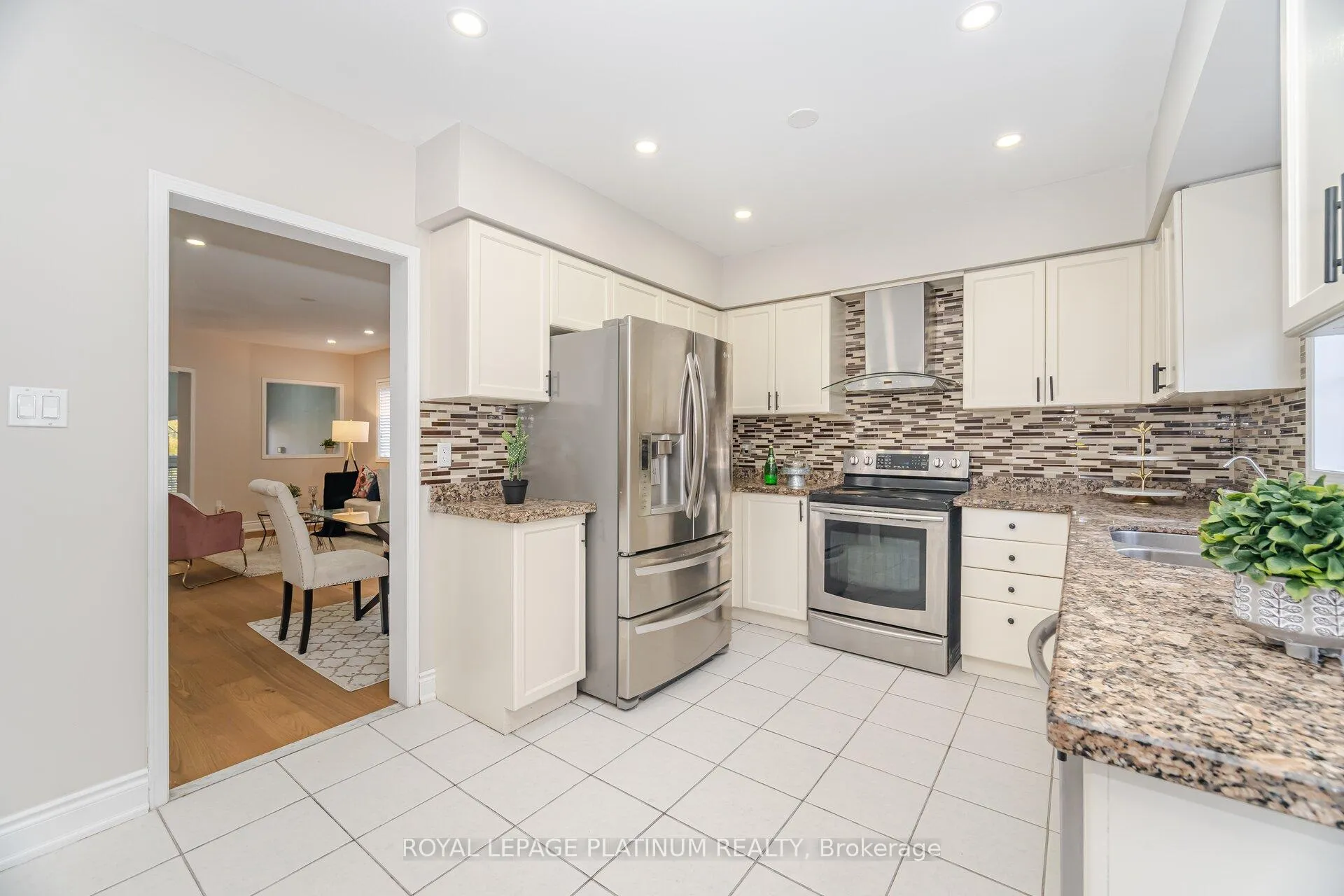 Photo 17 of 63 Culture Crescent, Brampton, Fletcher's Creek Village — HOMEH