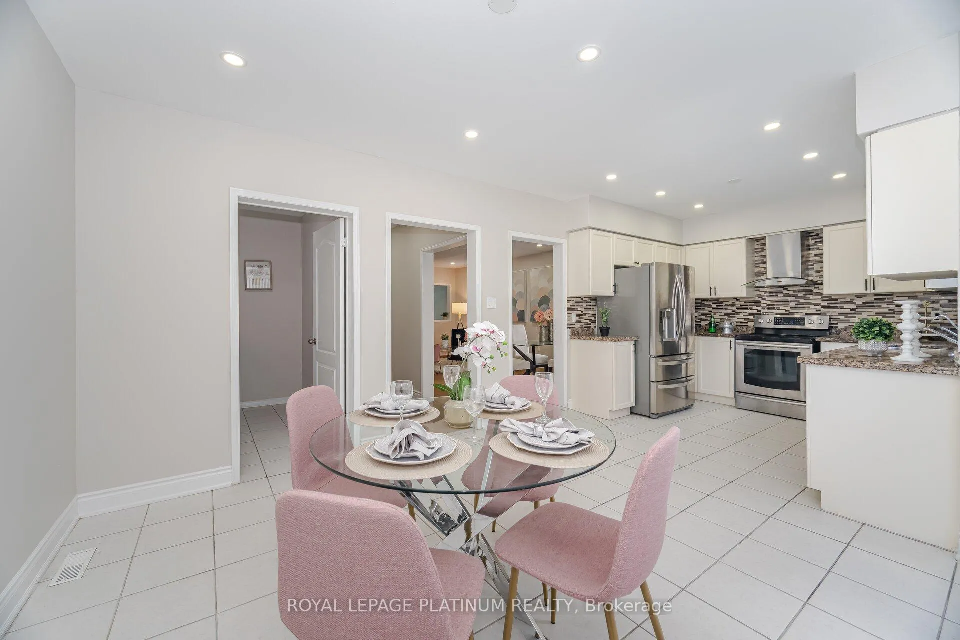 Photo 20 of 63 Culture Crescent, Brampton, Fletcher's Creek Village — HOMEH
