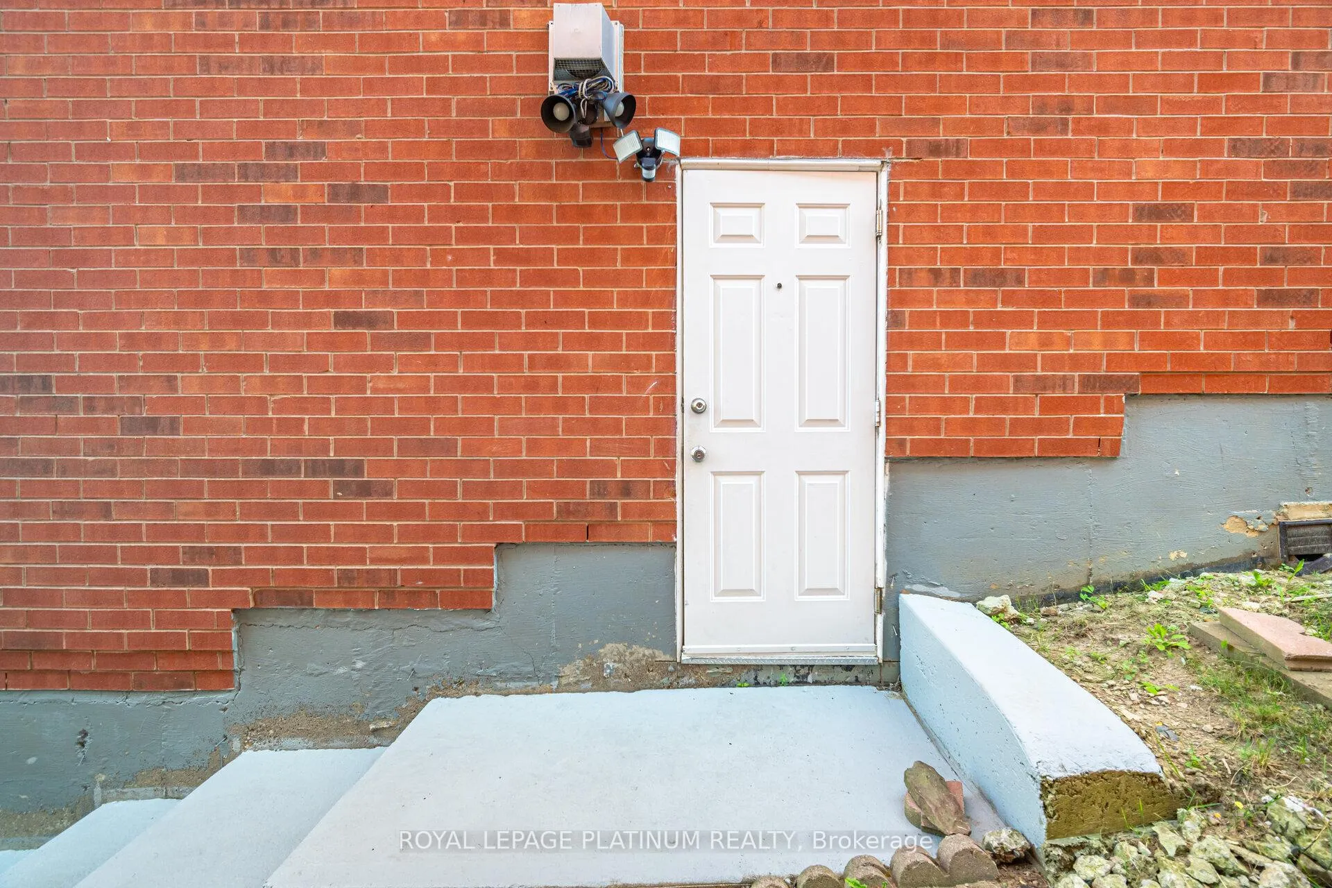 Photo 37 of 63 Culture Crescent, Brampton, Fletcher's Creek Village — HOMEH