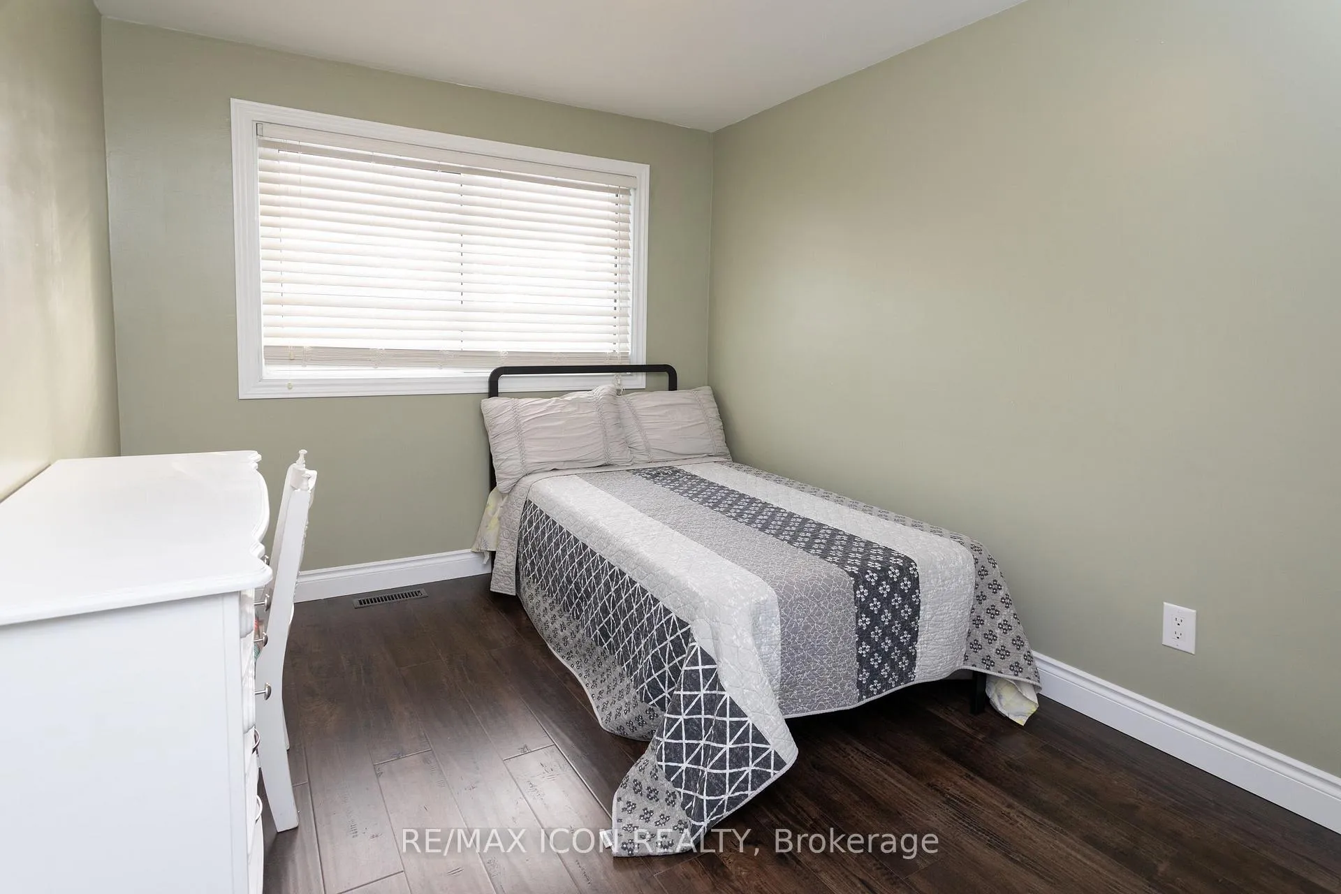 Photo 15 of 22 Shea Crescent, Kitchener — HOMEH