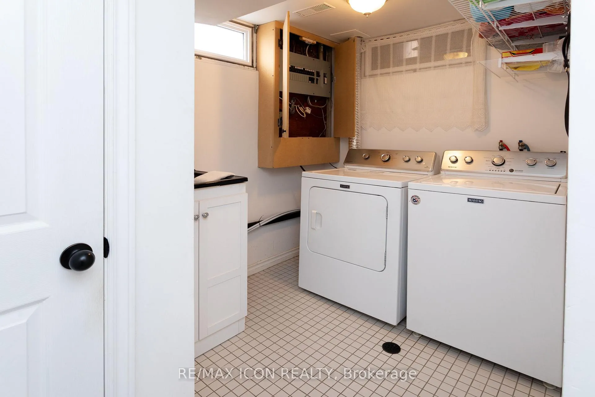 Photo 18 of 22 Shea Crescent, Kitchener — HOMEH